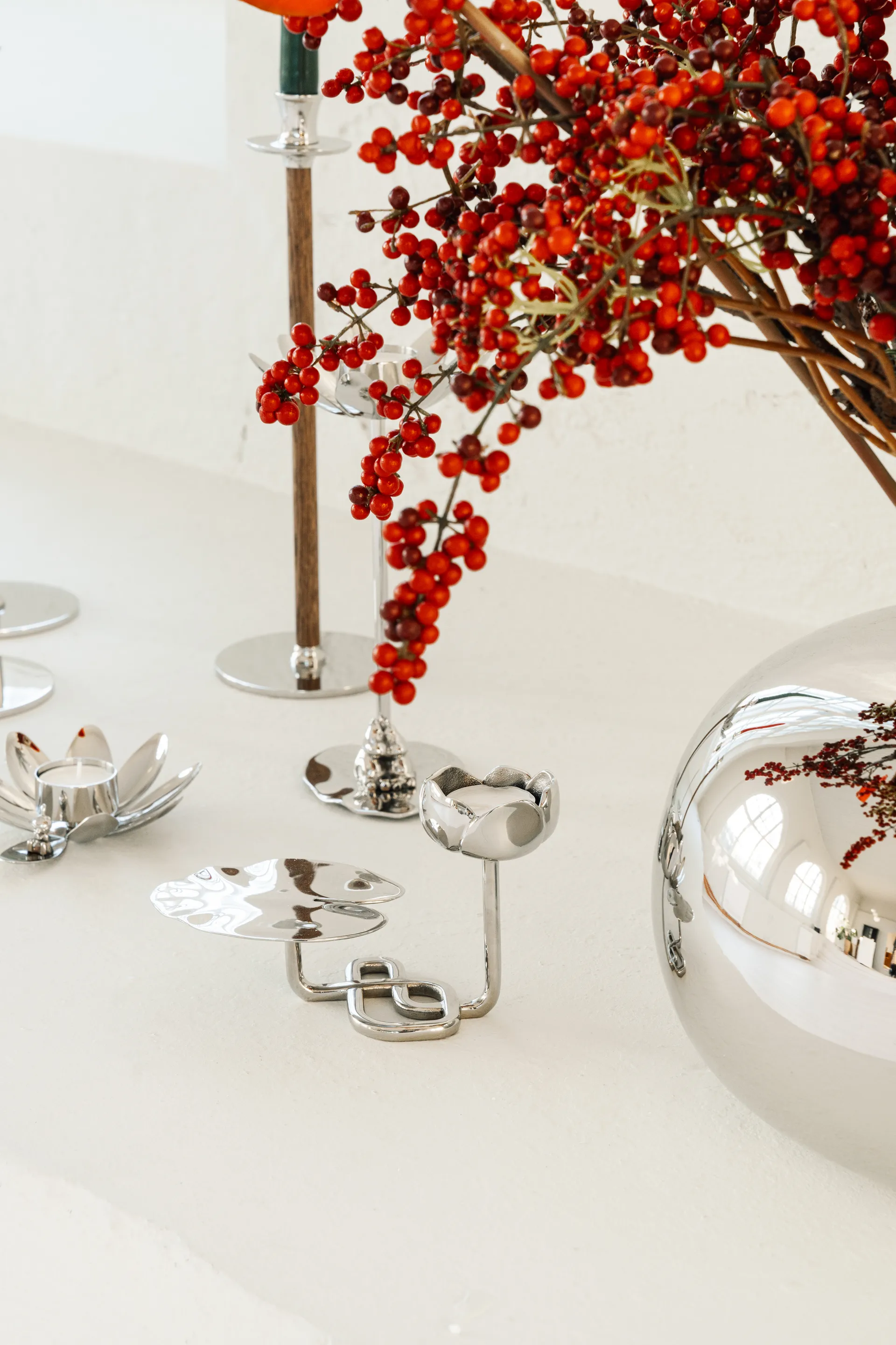 Κηροπήγιο Ninfea No.1, Επιχρωμιωμένος ορείχαλκος Hilke Collection