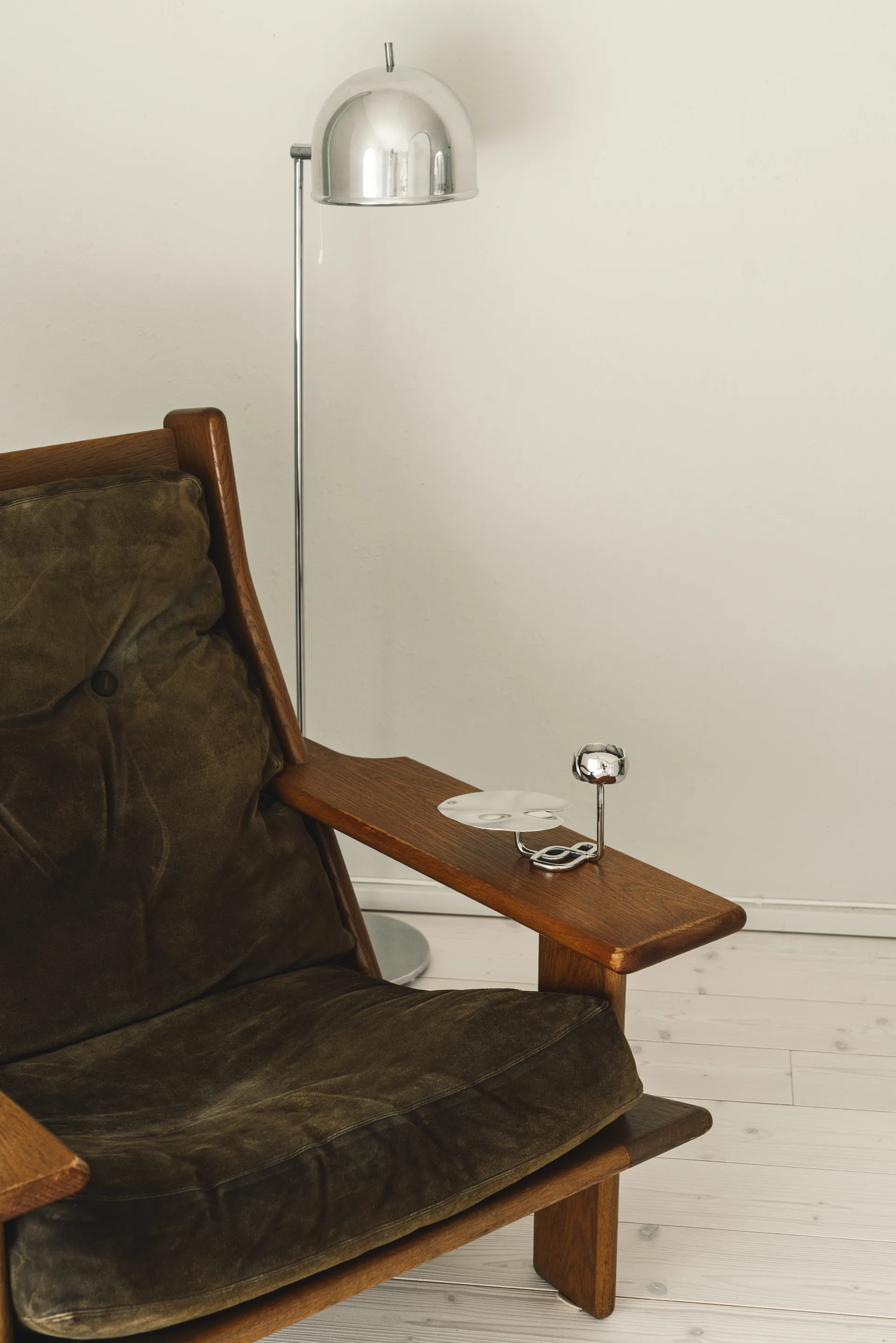 Κηροπήγιο Ninfea No.2, Επιχρωμιωμένος ορείχαλκος Hilke Collection