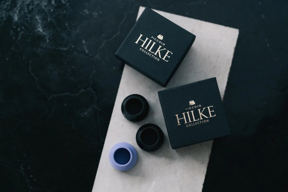 Piccolo no.2 κηροπήγιο, Veri peri Hilke Collection