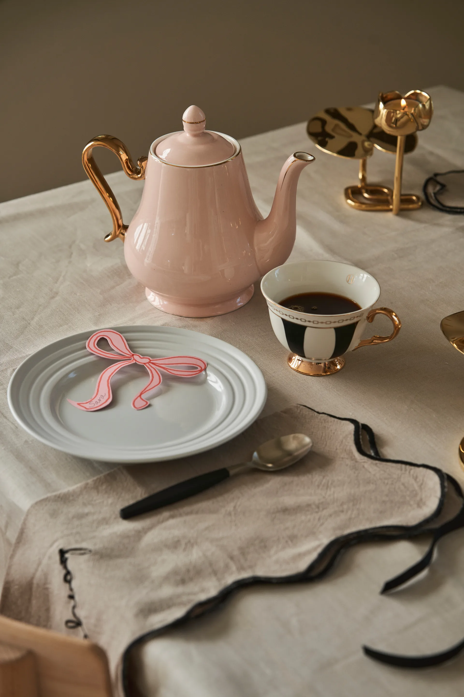 Φλιτζάνι με πιατάκι, Strisce Nero, 22 cl Hilke Collection