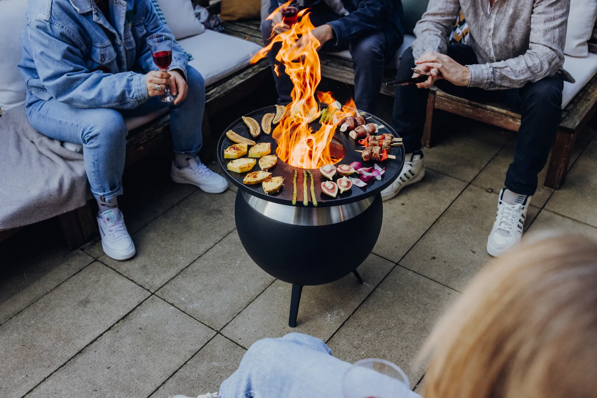 MOON 45 εστία φωτιάς  , Μαύρο-ασημί, χαμηλή βάση Höfats