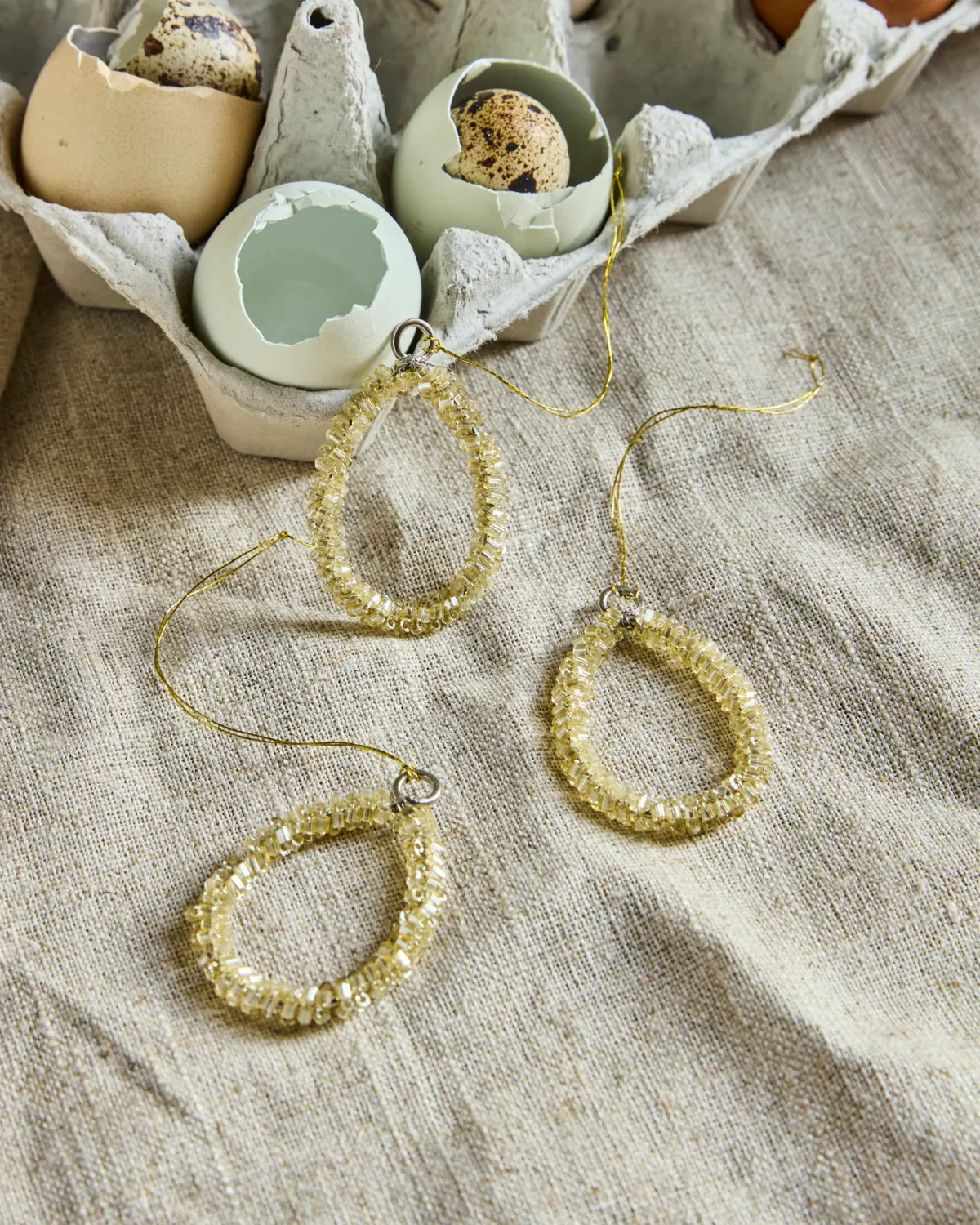 Σετ 3 τεμαχίων κρεμαστά στολίδια Beads για το Πάσχα, Champagne House Doctor