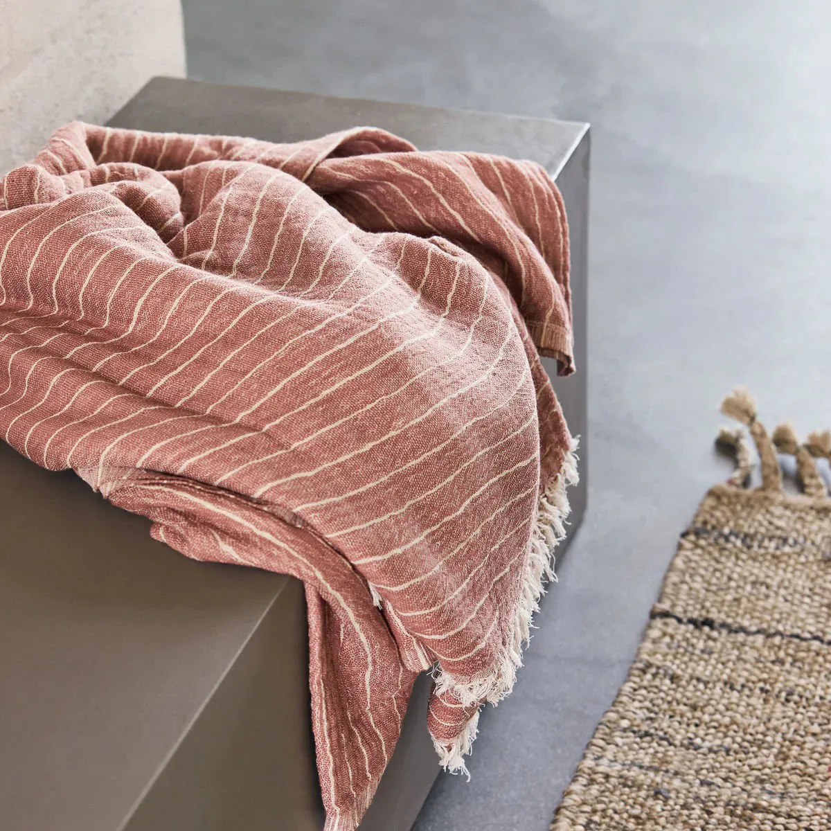 Κουβέρτα Alice με ρίγες 140x200 εκατοστά, Dusty berry House Doctor