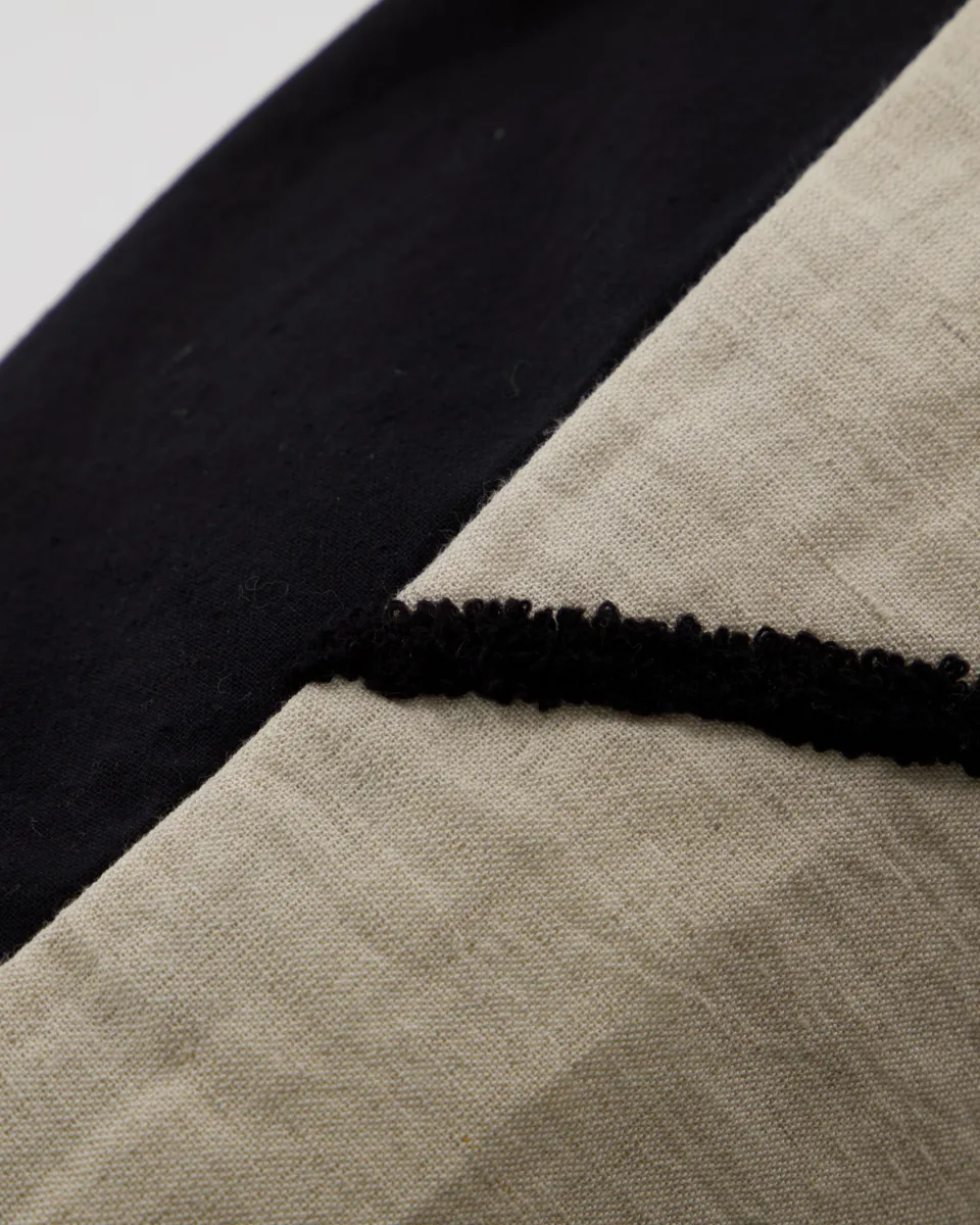 Fly μαξιλαροθήκη 50x50 εκ., Μαύρο-εκρου House Doctor