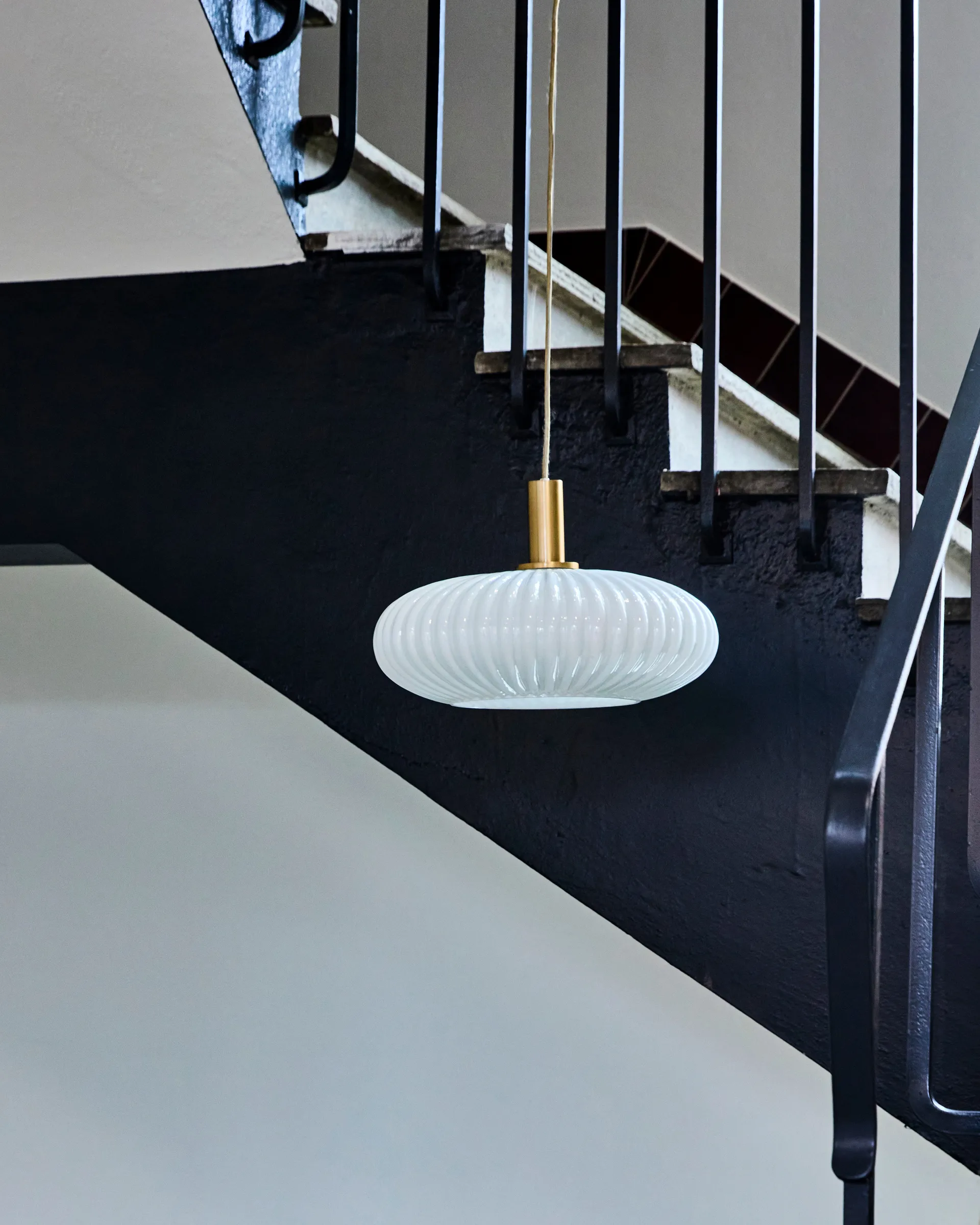 Fort κρεμαστό φωτιστικό, Αντικέ ορείχαλκος House Doctor