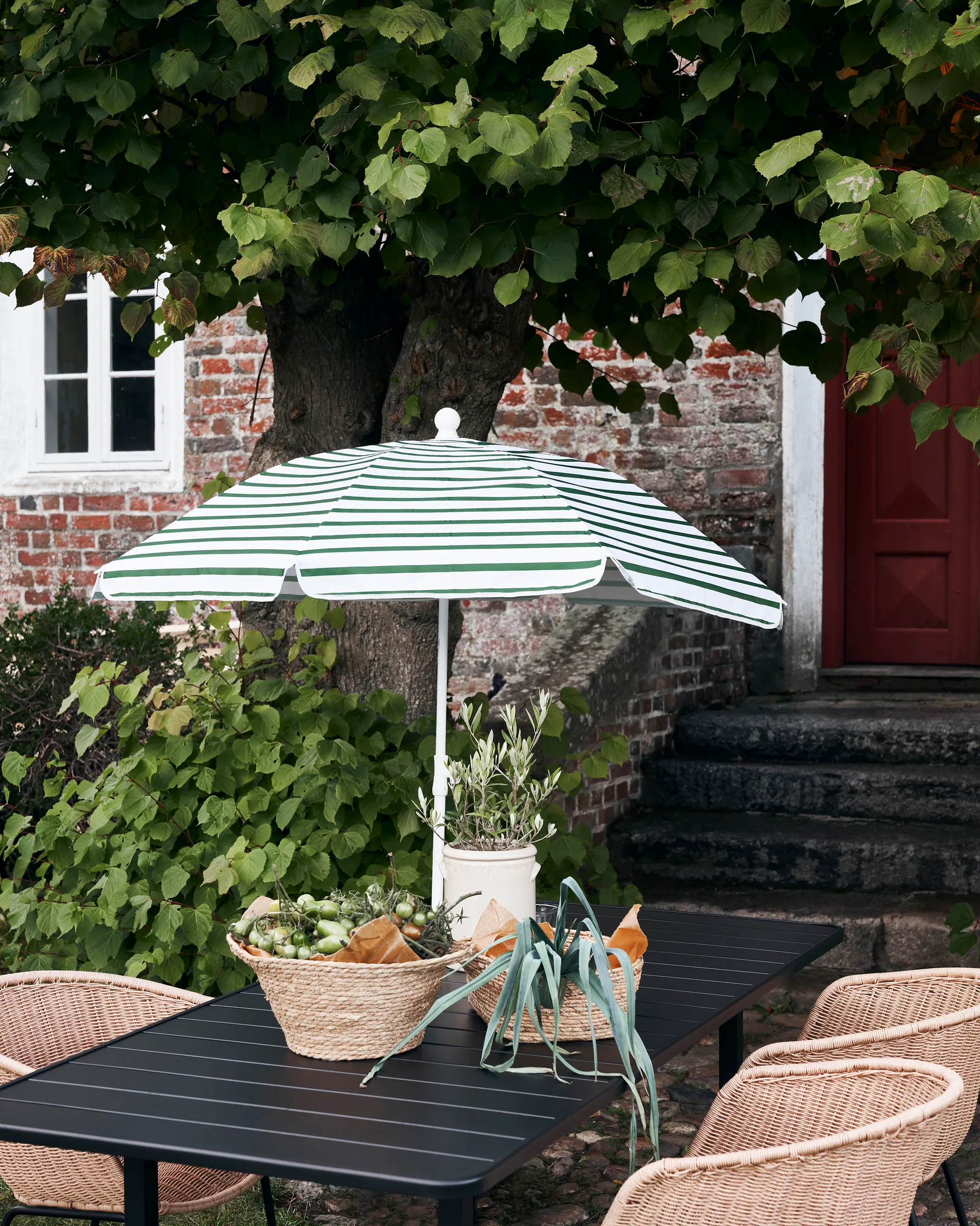 Τραπεζαρία Helo 90x200 εκ., Μαύρο House Doctor