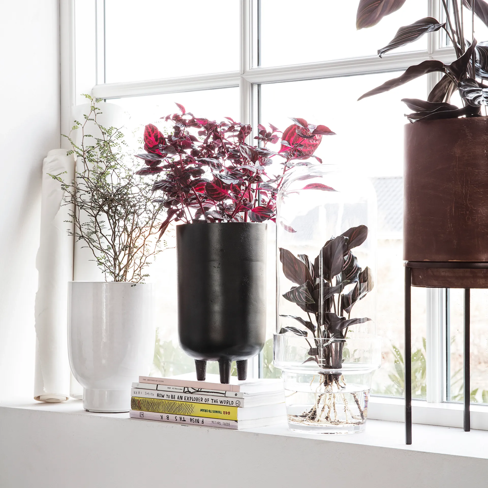 Jang γλάστρα με πόδι μαύρη, 26 cm House Doctor