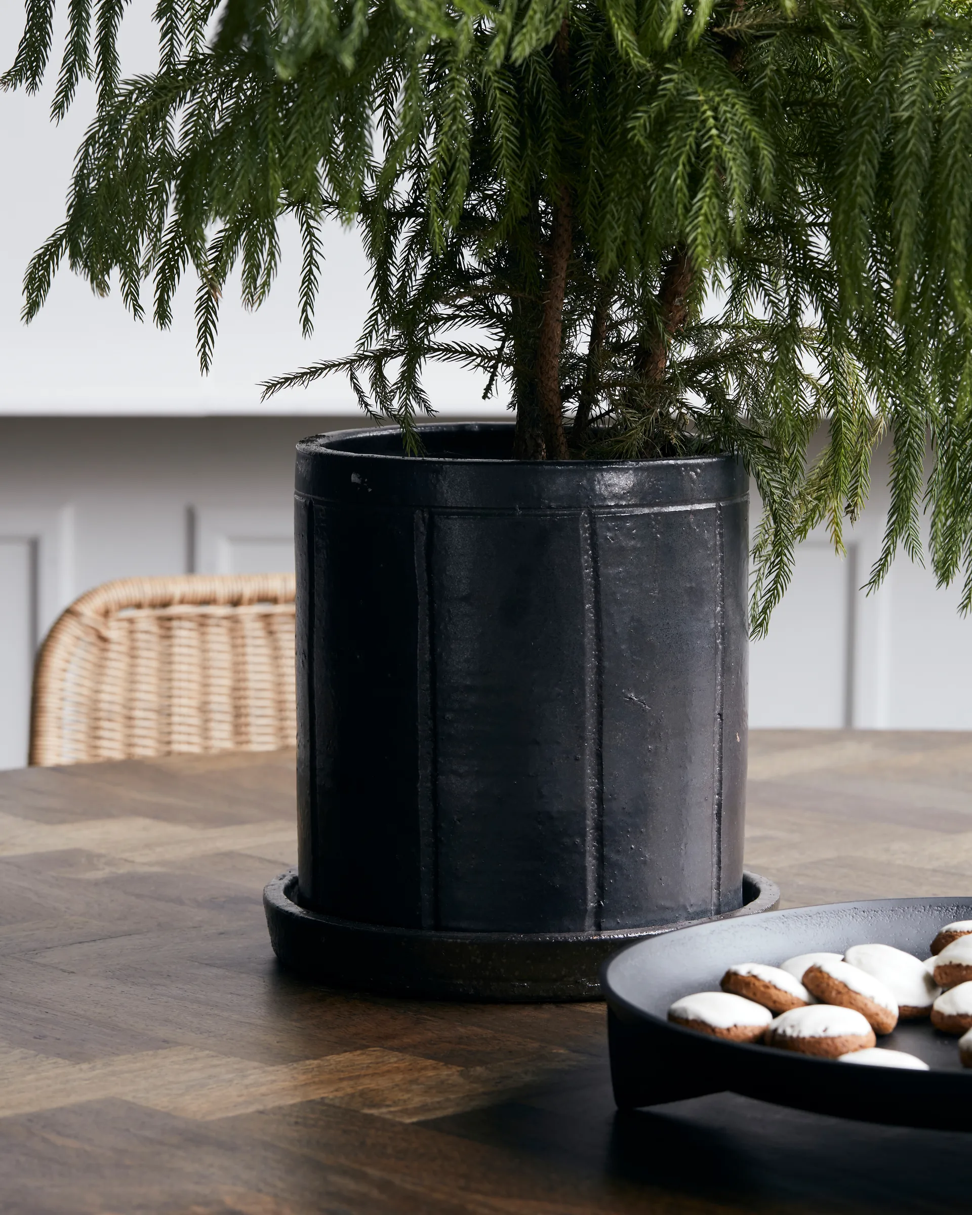 Julian γλάστρα με πιατάκι Ø22 cm, Καφέ House Doctor