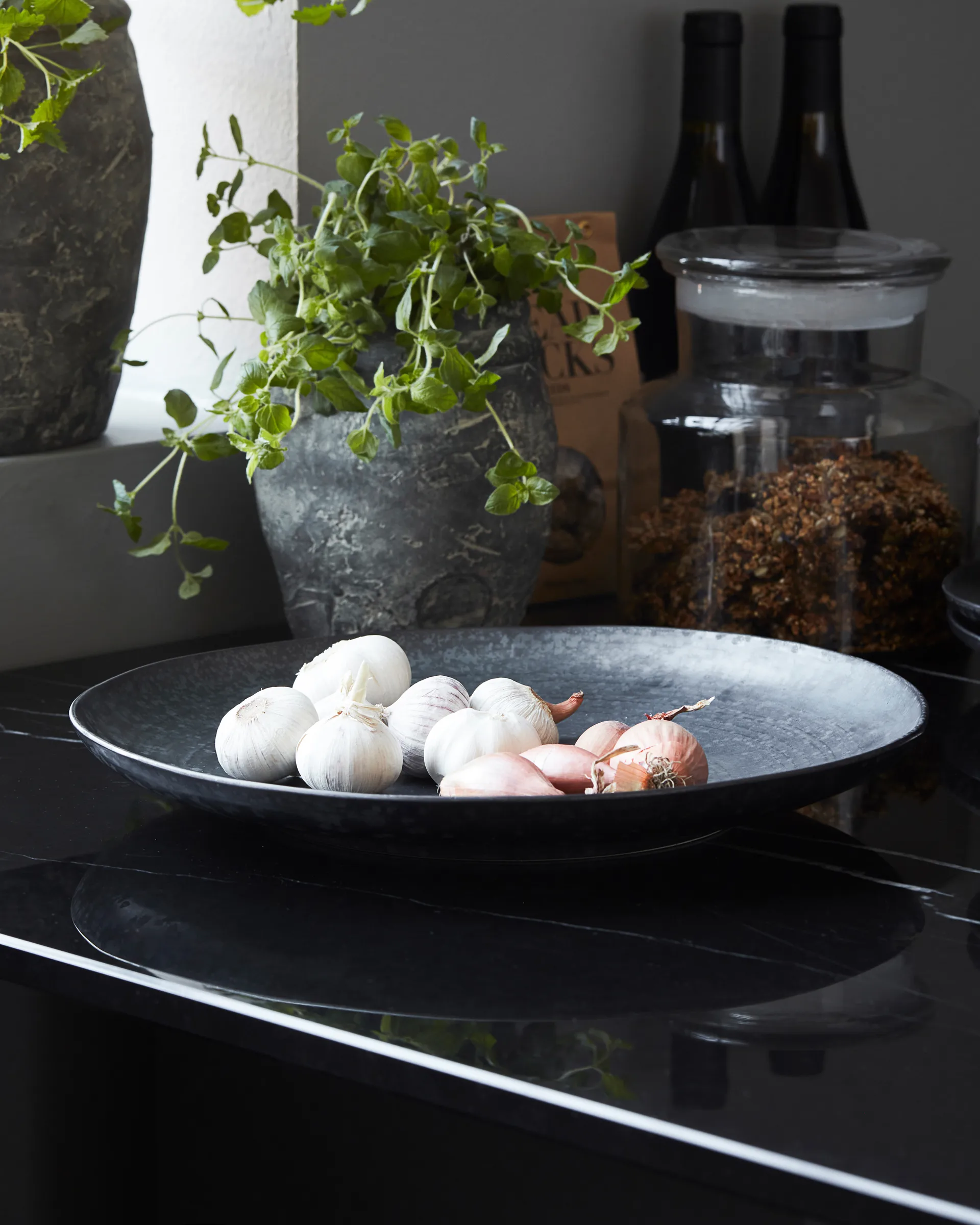 Pion πιάτο σερβιρίσματος Ø36 cm, Μαύρο-καφέ House Doctor