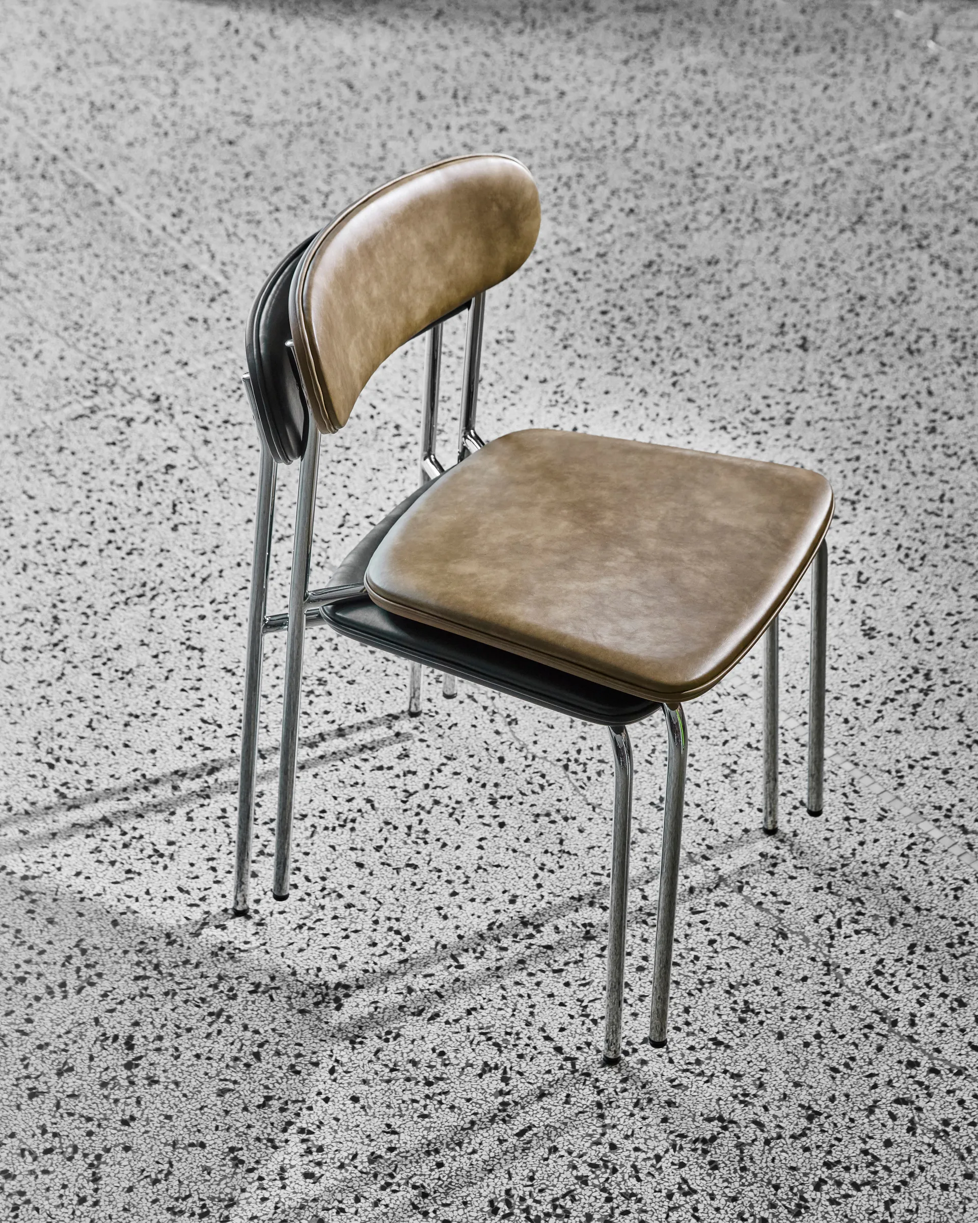 Pova καρέκλα, Crome-khaki House Doctor