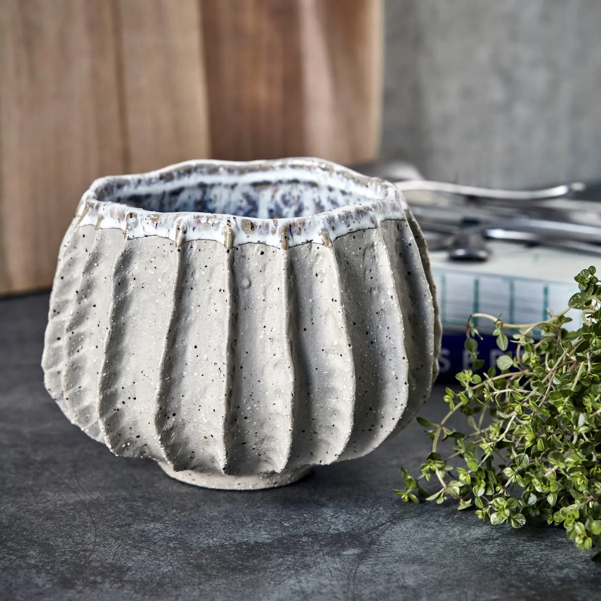Γλάστρα Shell Ø18 cm, Γκρι House Doctor