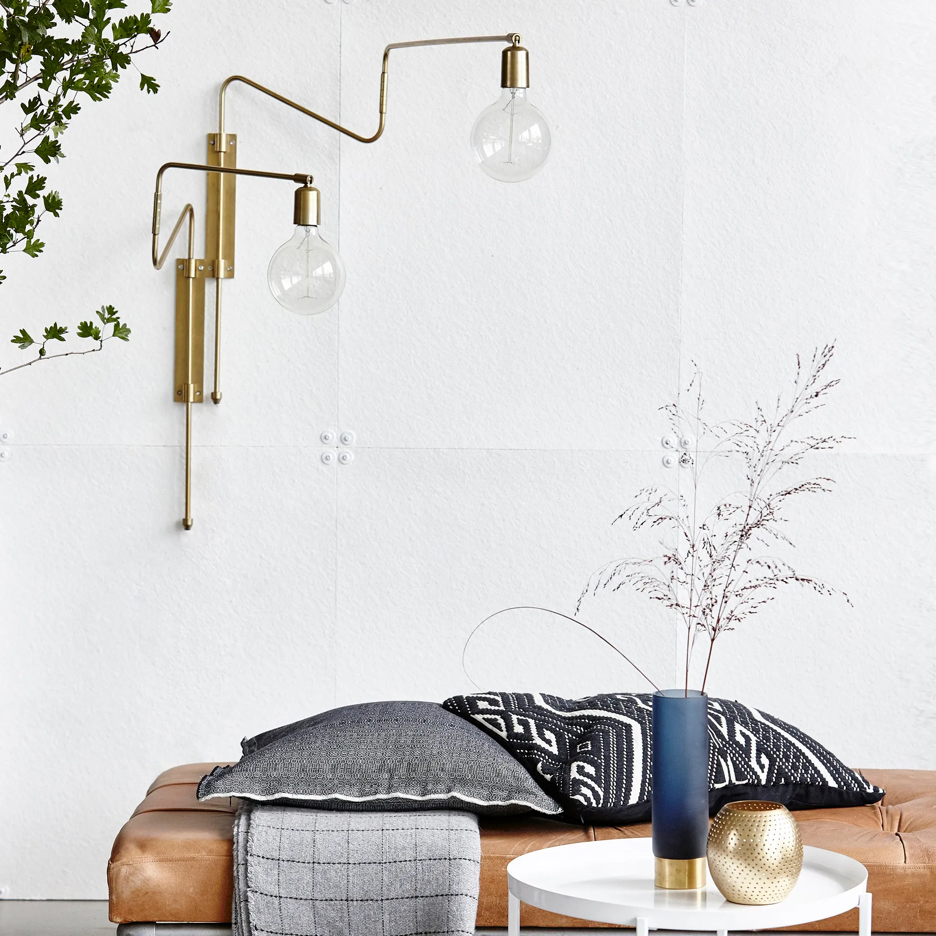 Swing φωτιστικό τοίχου μπρούτζινο, μεγάλο, 70 cm House Doctor