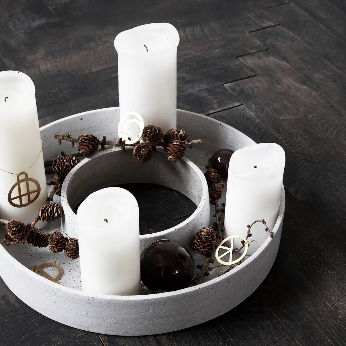 The Ring κηροπήγιο advent, Concrete House Doctor