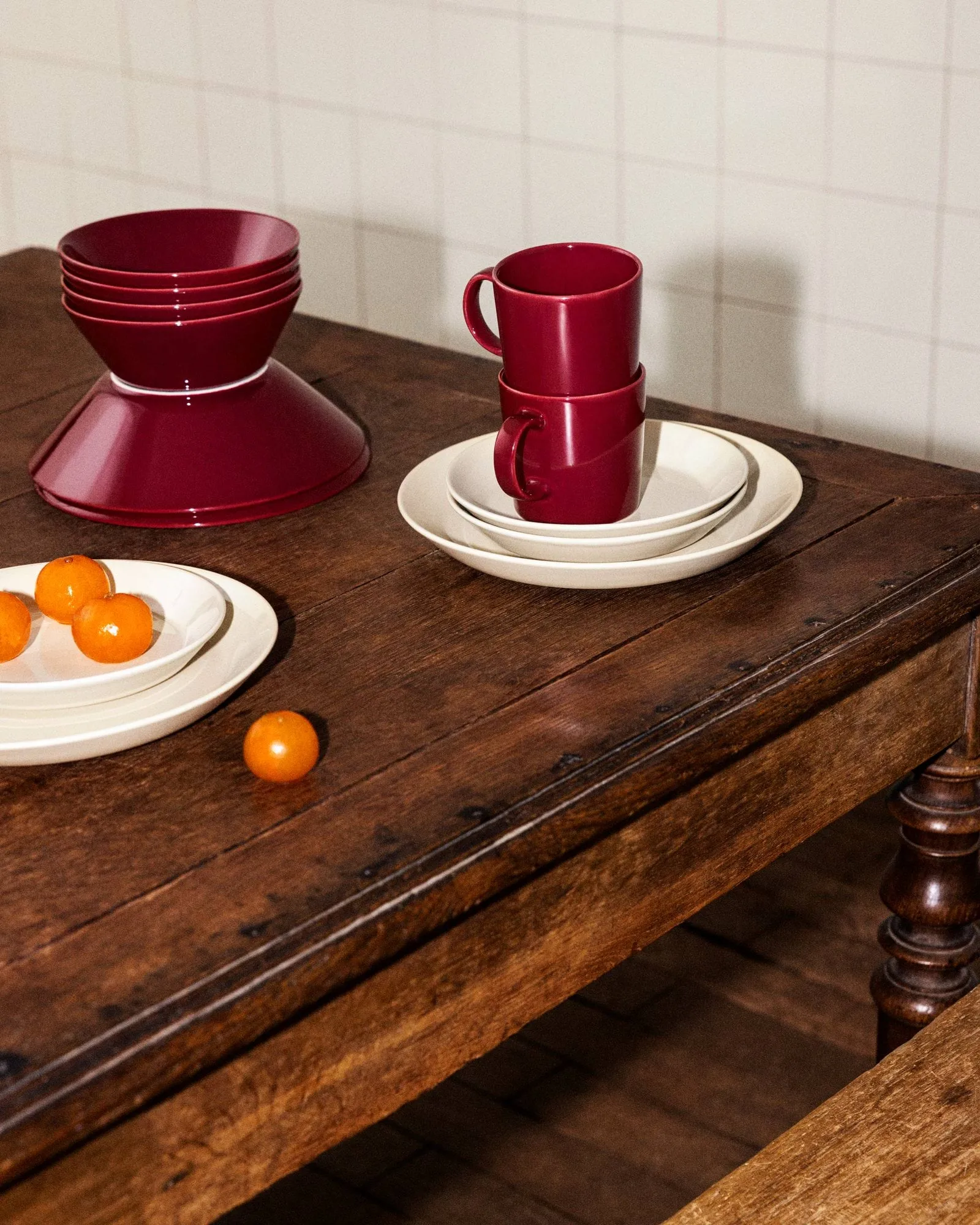 Πιάτο Teema βαθύ, Κεράσι Iittala