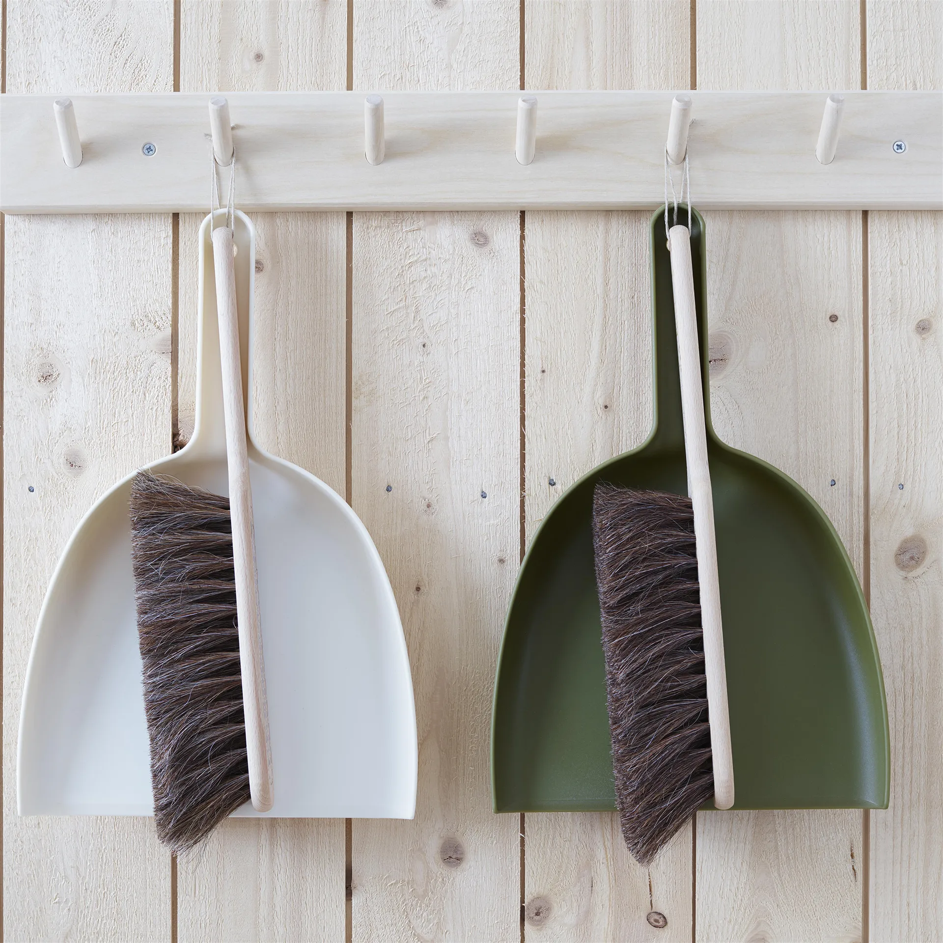 Knoppbräda κρεμάστρα ξύλο σημύδας, 7 άγκιστρα Iris Hantverk