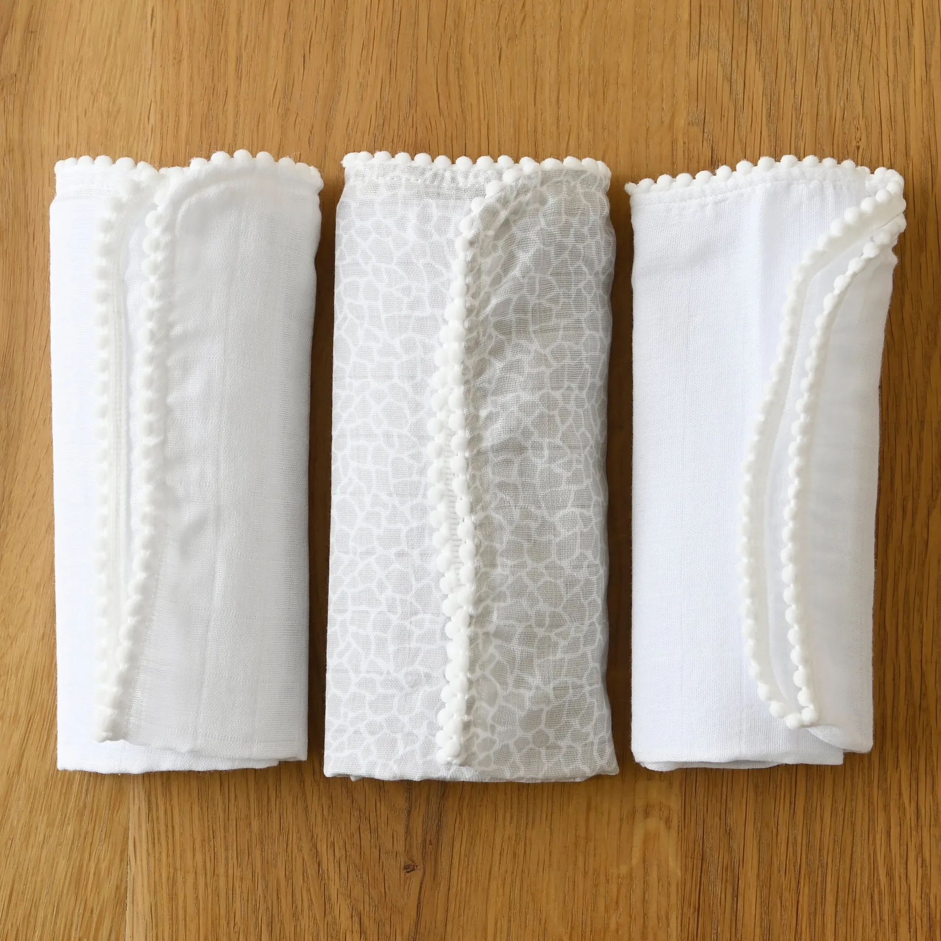 Μουσελίνα Pom Pom 40x40 cm σετ 3 τεμαχίων, Pearl & Giraffe gray Jack o Juno