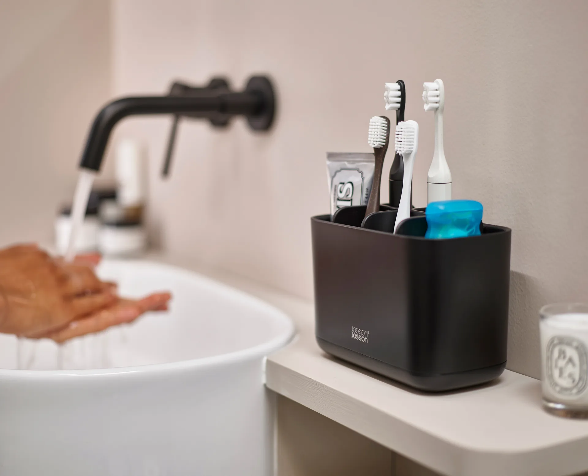 Εasystore θήκη οδοντόβουρτσας large 17,6 εκ., Μάυρο Joseph Joseph