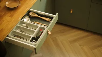 Drawerstore εκτεινόμενη θήκη μαχαιροπήρουνων 27,8 cm - Γκρι - Joseph Joseph