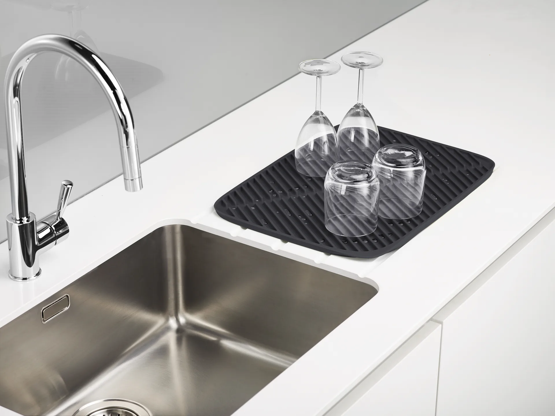 Flume χαλάκι νεροχύτη μεγάλο 43,5 cm, Γκρι Joseph Joseph