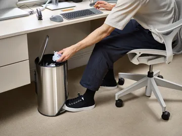 Joseph Joseph Arc κάδος με πεντάλ 10 L - Stainless steel - Joseph Joseph
