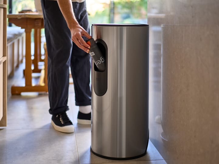 Joseph Joseph Arc κάδος με πεντάλ 30 L, Stainless steel Joseph Joseph