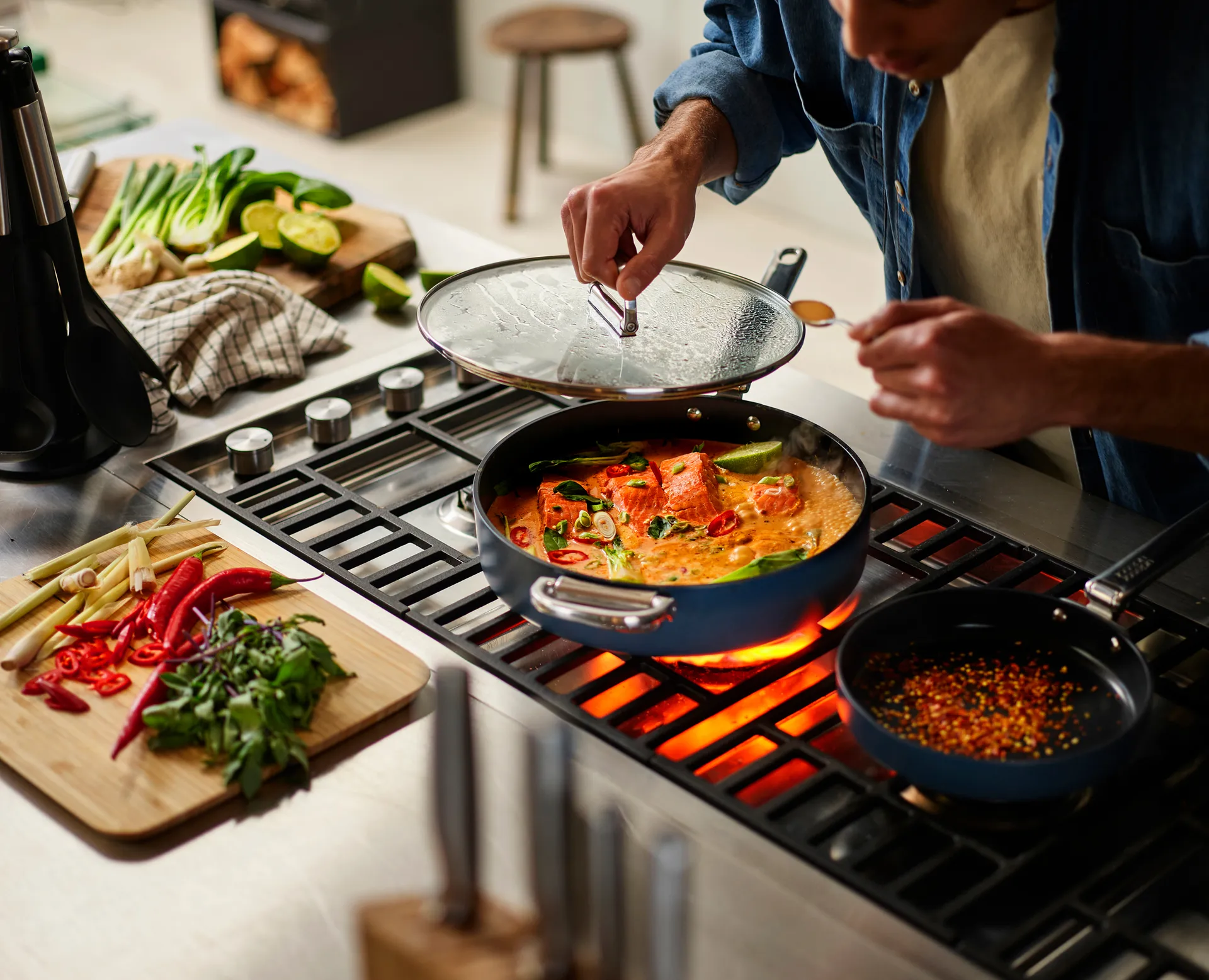 Space non stick κατσαρόλα με καπάκι Ø28 εκ., Μπλε Joseph Joseph