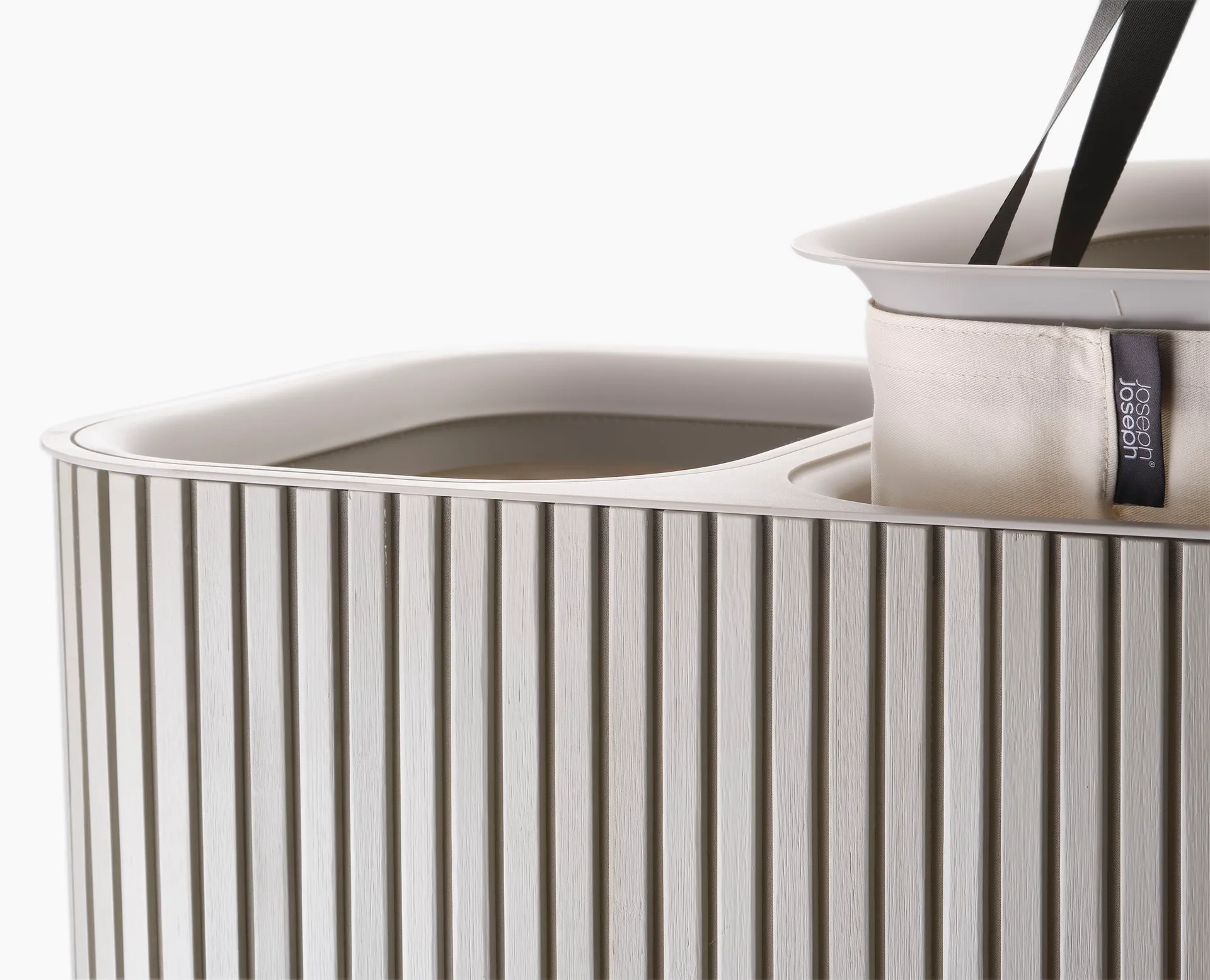 Tota Luxe καλάθι απλύτων 90 L, Ecru Joseph Joseph