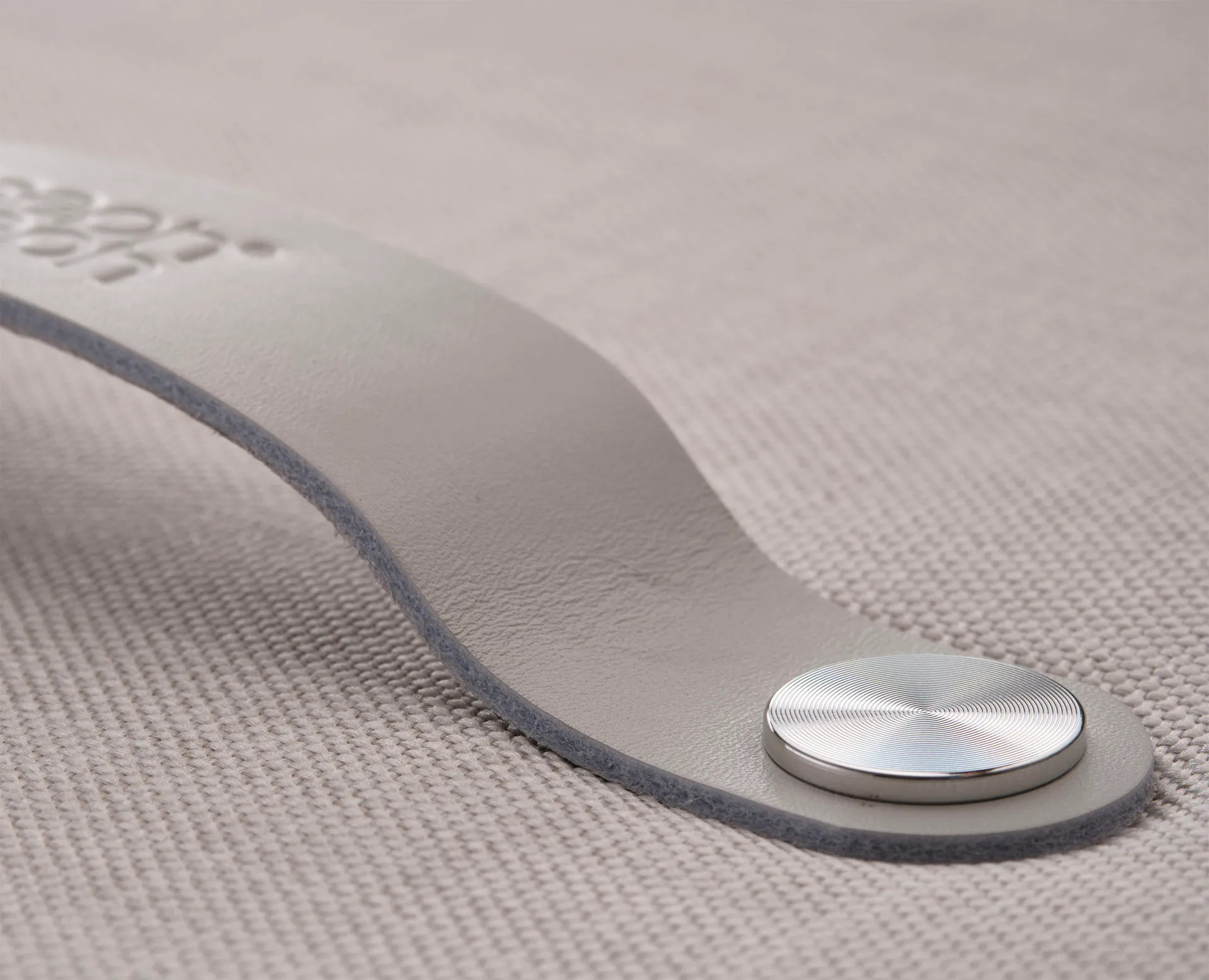 Tota Luxe καλάθι απλύτων 90 L, Ecru Joseph Joseph