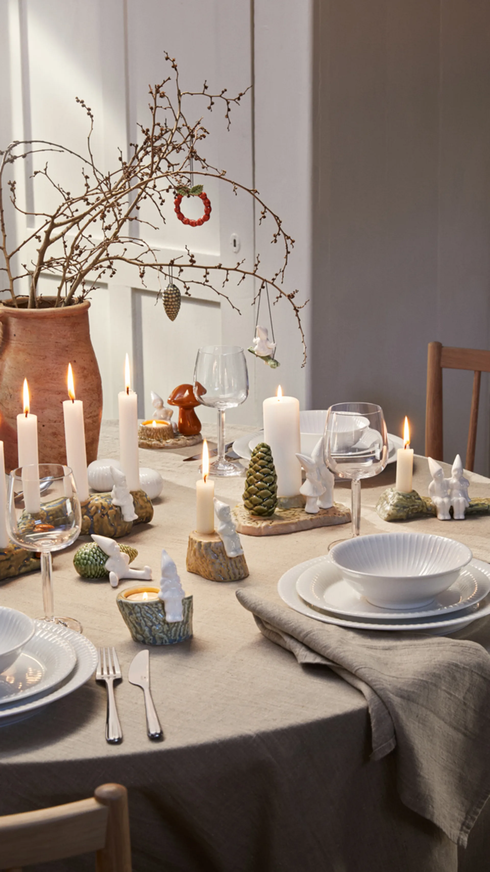 Κορίτσι που κάνει κούνια, Christmas Tales, 8 εκ, Λευκό-ροζ Kähler