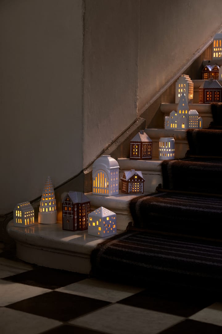Σπιτάκι-βασή κεριών Gingerbread, Christmas barn 11,5 cm Kähler