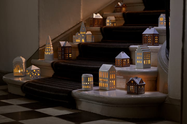 Σπιτάκι-βασή κεριών Gingerbread, Christmas barn 11,5 cm Kähler