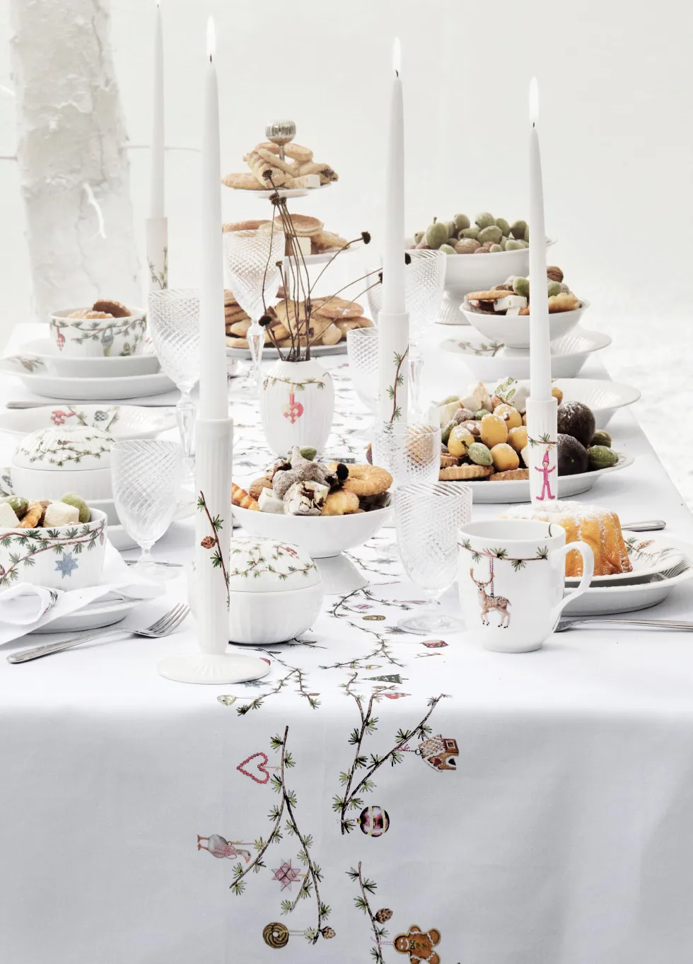 Χριστουγεννιάτικο τραπεζομάντηλο Hammershøi 150x370 εκατοστά, Λευκό Kähler