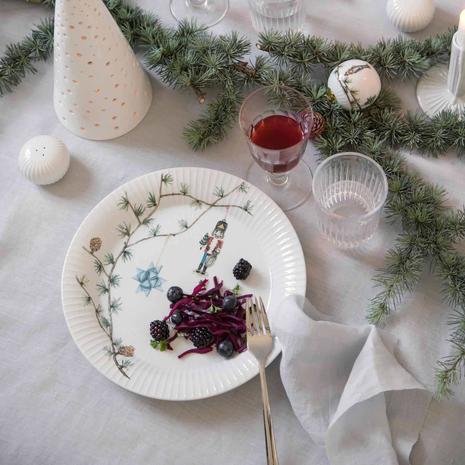 Hammershøi Christmas χριστουγεννιάτικο σερβίτσιο πορσελάνης σετ 18 τεμάχια,  Kähler