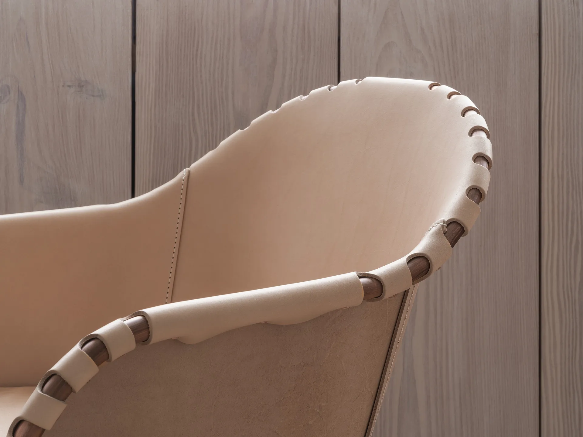 Ingo πολυθρόνα, Καφέ πούρου-ματ χρώμιο Källemo