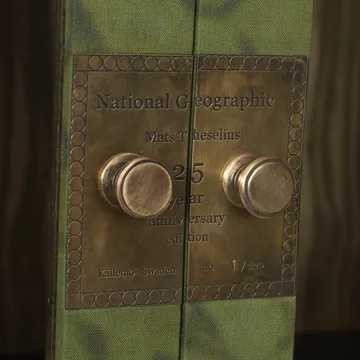 Βιβλιοθήκη National Geographic 25 Χρόνια  - Πράσινο/ορείχαλκος-λινό-2 συρτάρια - Källemo