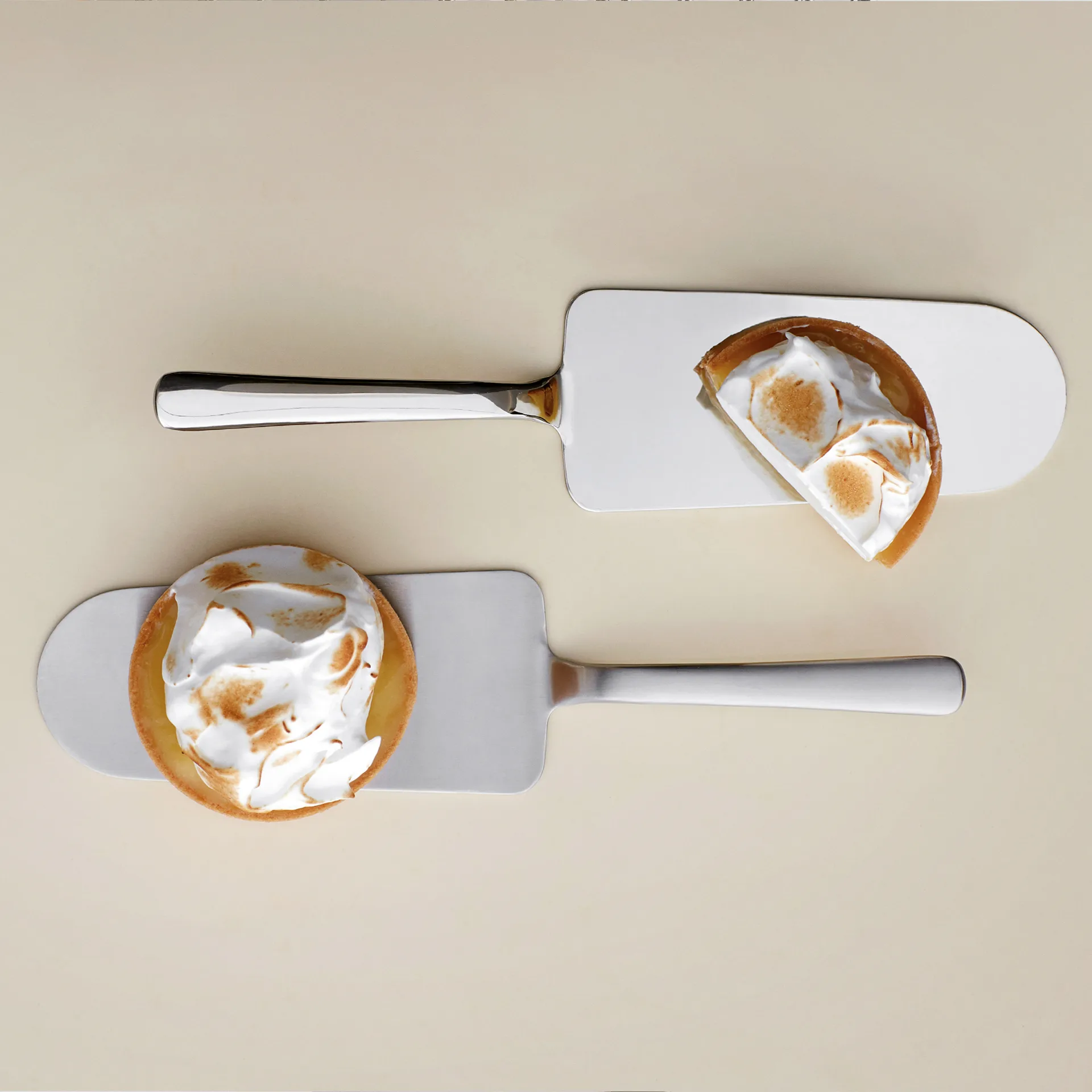 Κουτάλα για σερβιρισμά τούρτας Grand Prix 22,5 cm, Γυαλισμένο ατσάλι Kay Bojesen