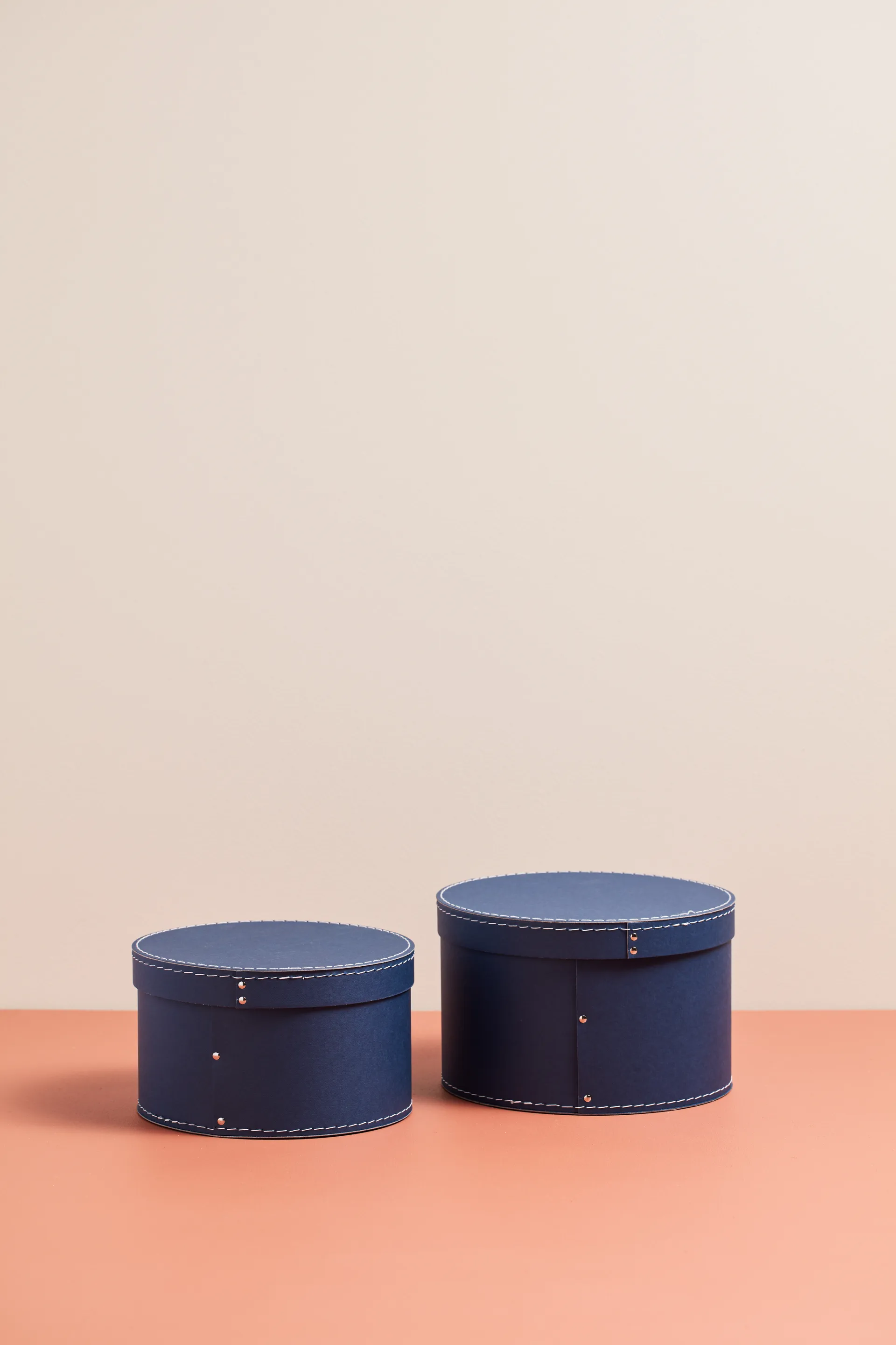 Παιδικό κουτί αποθήκευσης Base στρογγυλό 2 τεμάχια, Σκούρο μπλε Kid's Concept