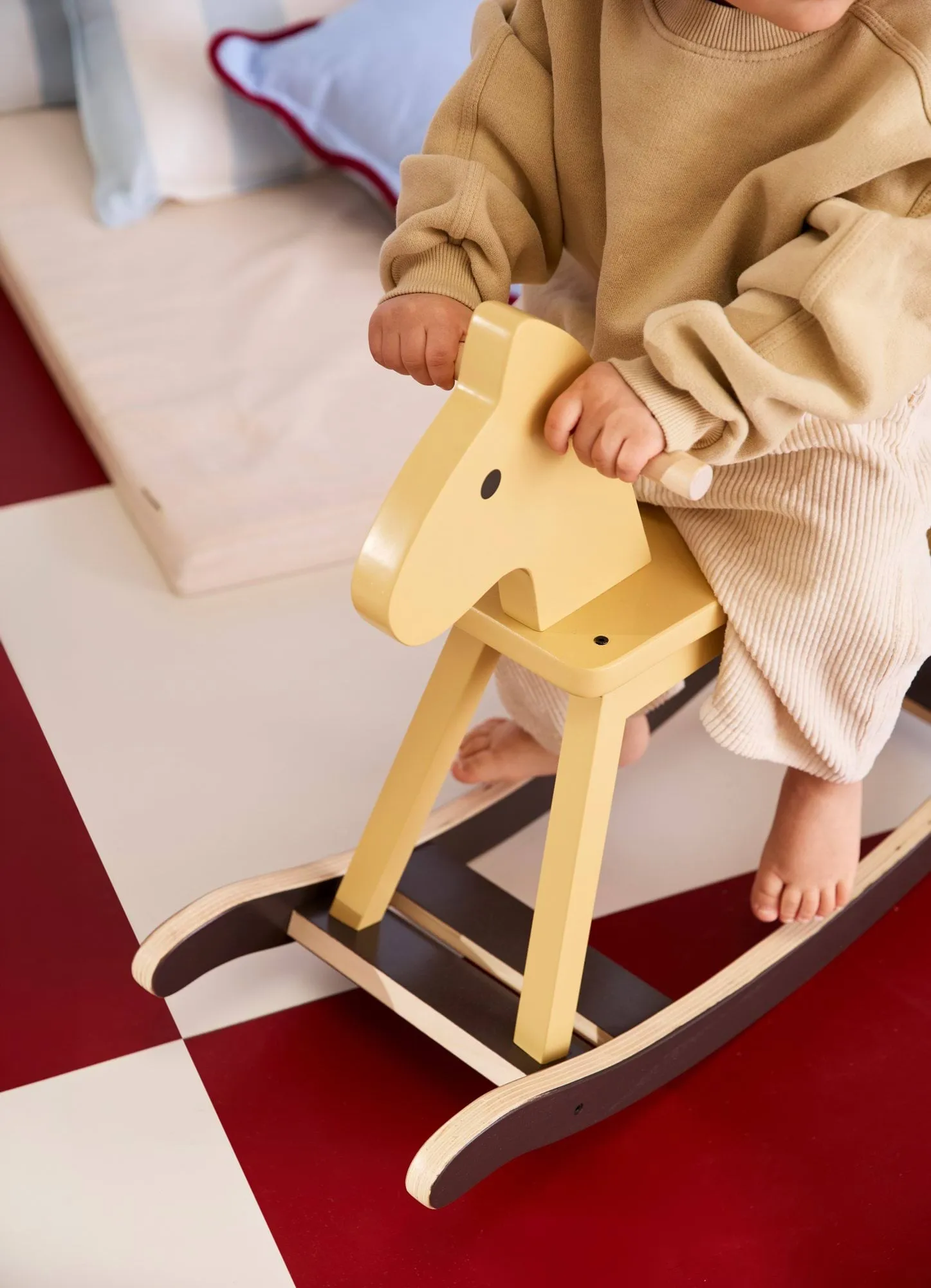 Kid's Concept ξύλινο αλογάκι , μελί κιτρινόχρυσο Kid's Concept