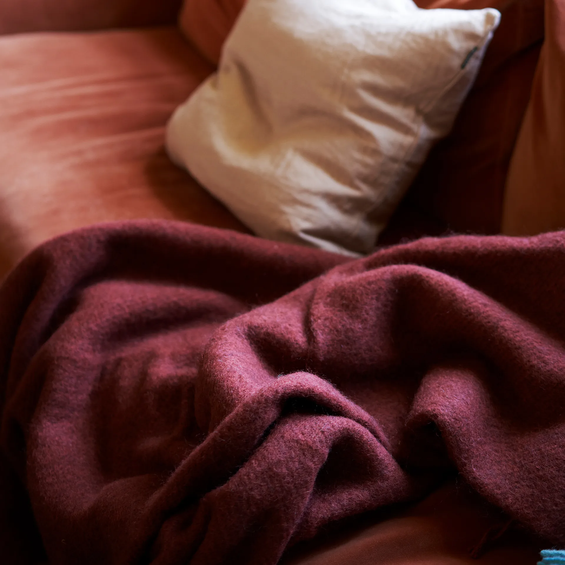 Gotland μάλλινο ριχτάρι 130x200 cm, σκουριά Klippan Yllefabrik