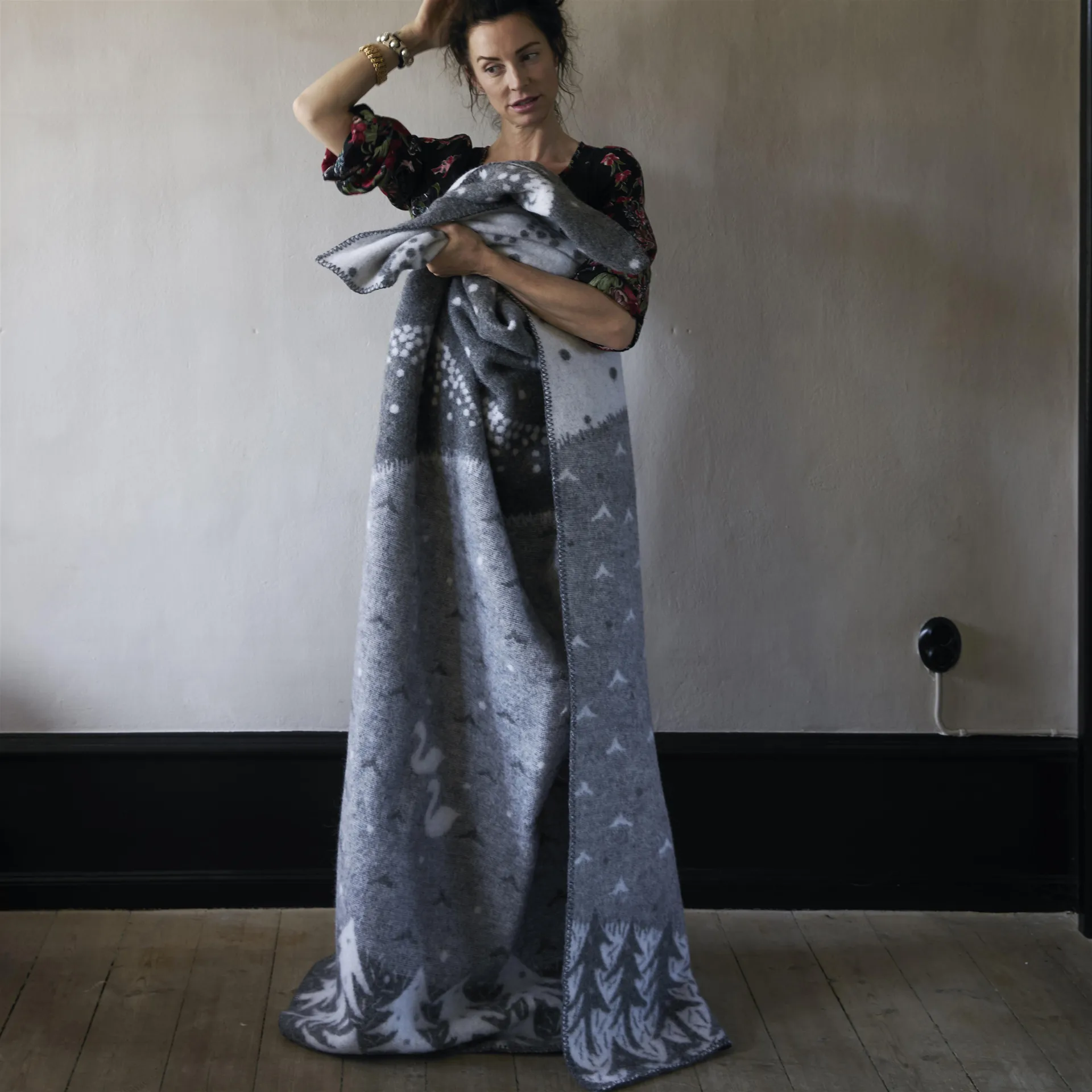 Lake in the valley ριχτάρι, γκρι Klippan Yllefabrik