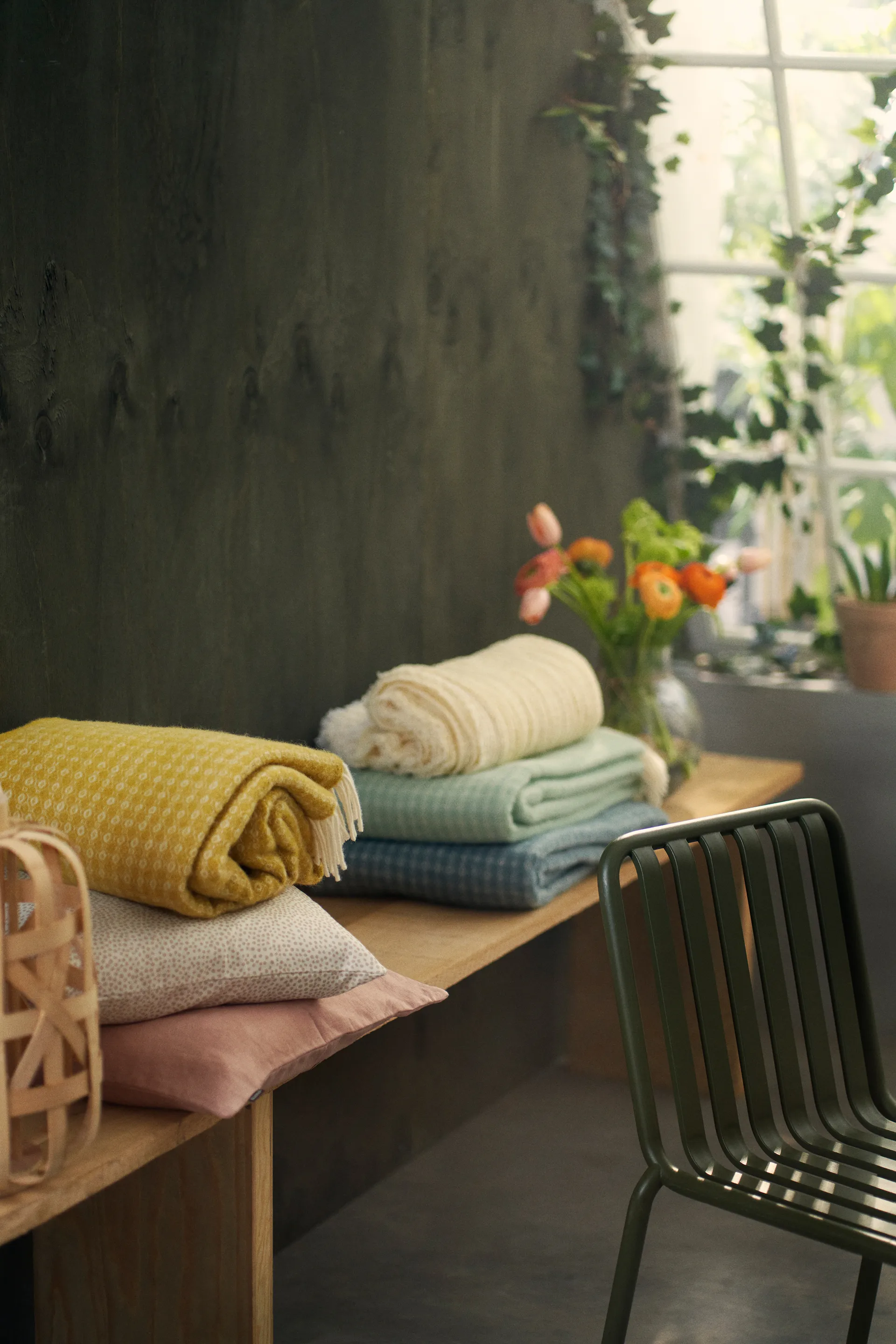 Loop μάλλινο ριχτάρι 130x200 cm, Μουσταρδί (κίτρινο) Klippan Yllefabrik