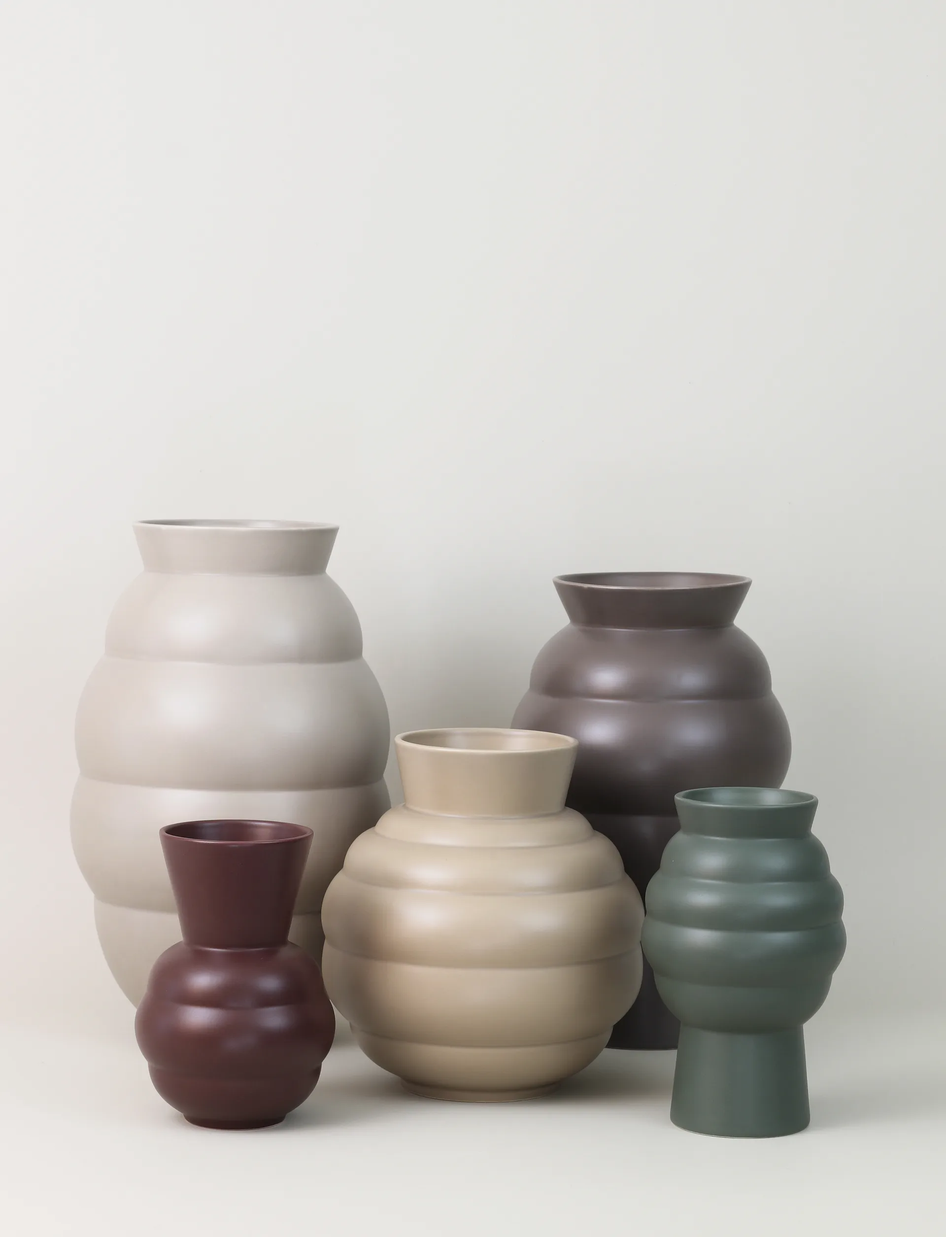 Tortus Archie βάζο No3 26.5 εκ., Dark sand Knabstrup Keramik