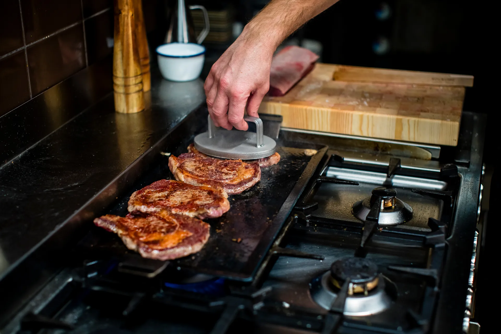 Πλάκα ψησίματος. 4 χλστ ανθρακούχος χάλυβας, Επιφάνεια ψησίματος 45x22 εκ Kockums Jernverk