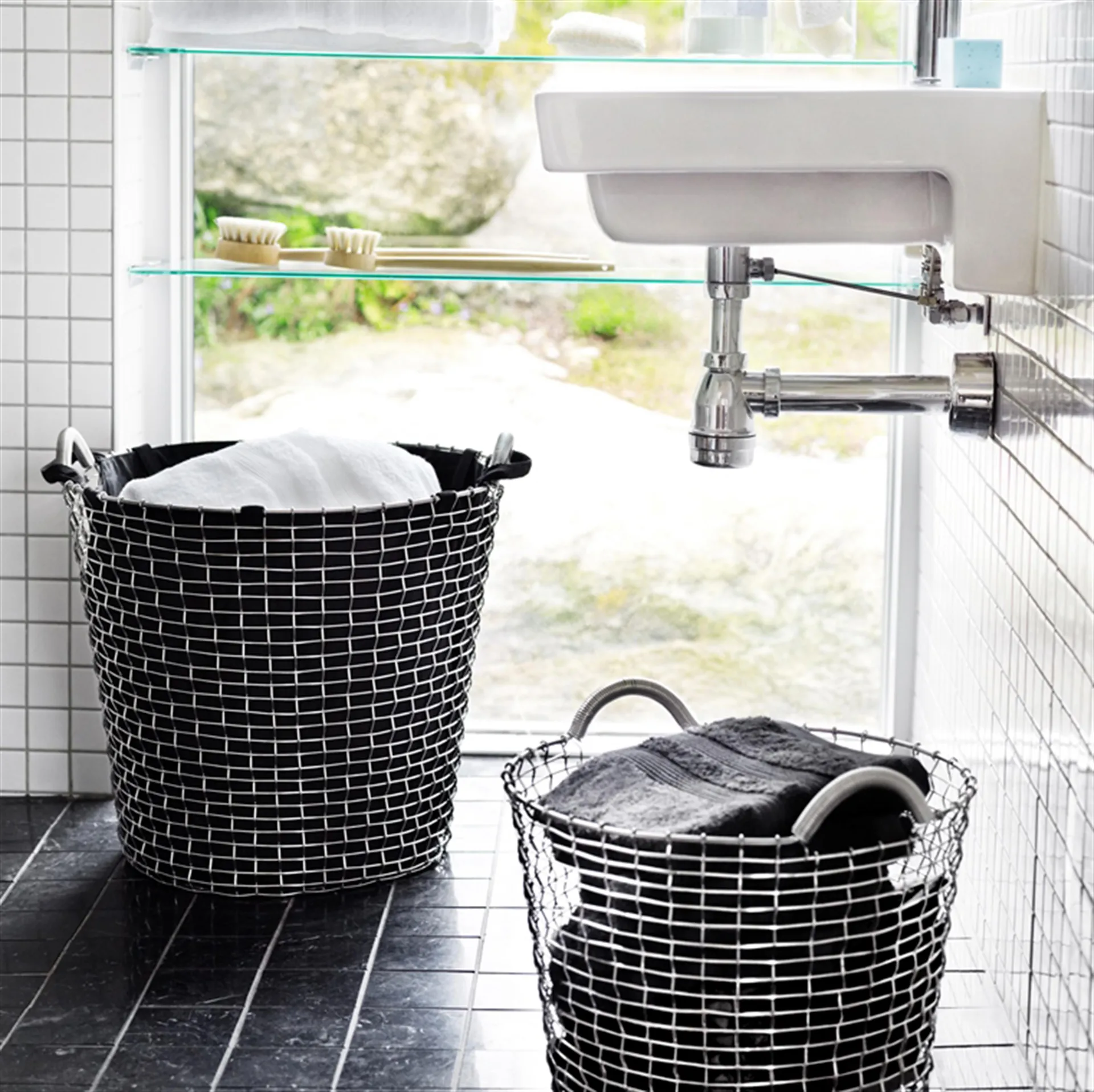 Korbo κάδος για άπλυτα ρούχα, μαύρο 65 l KORBO