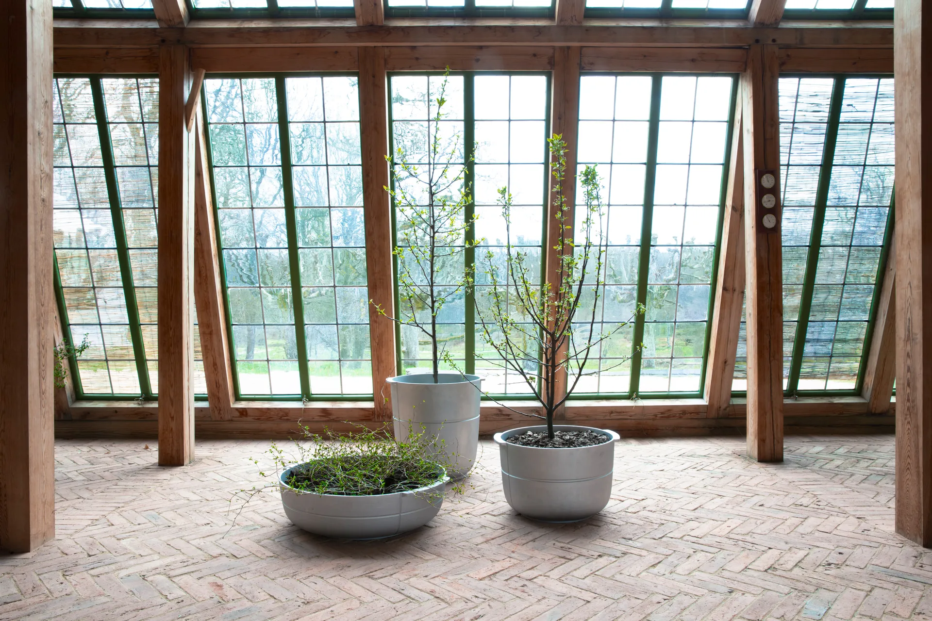 Γλάστρα Linea Νο 2 μεσαία, Αλουμίνιο KORBO