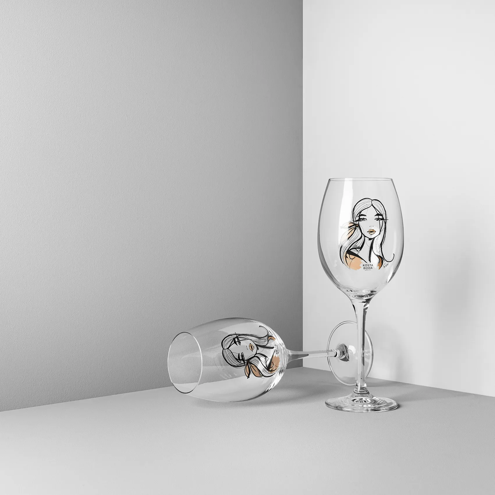 All about you ποτήρι κρασιού 2 τεμάχια, Wait for her (σκονισμένο μοβ) Kosta Boda