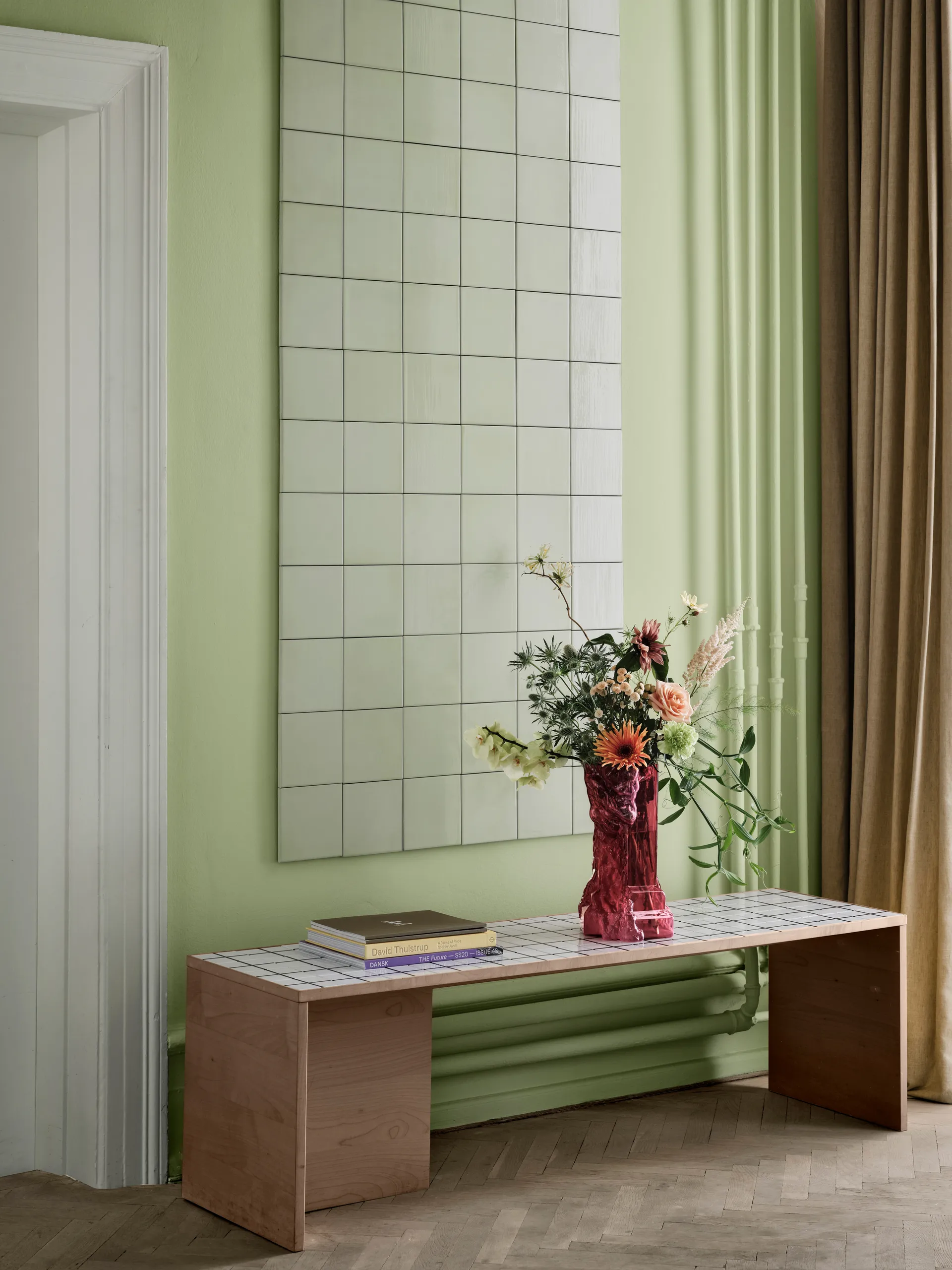 Βάζο Rocky Baroque 35 cm, Ροζ φούξια Kosta Boda