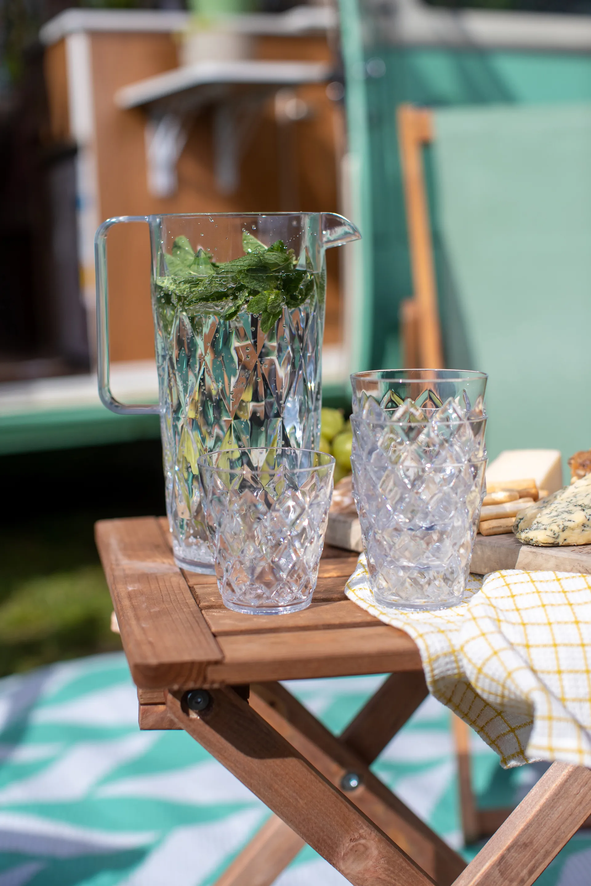 Crystal καράφα με 4 ποτήρια, Κρυστάλλινο διαφανές Koziol