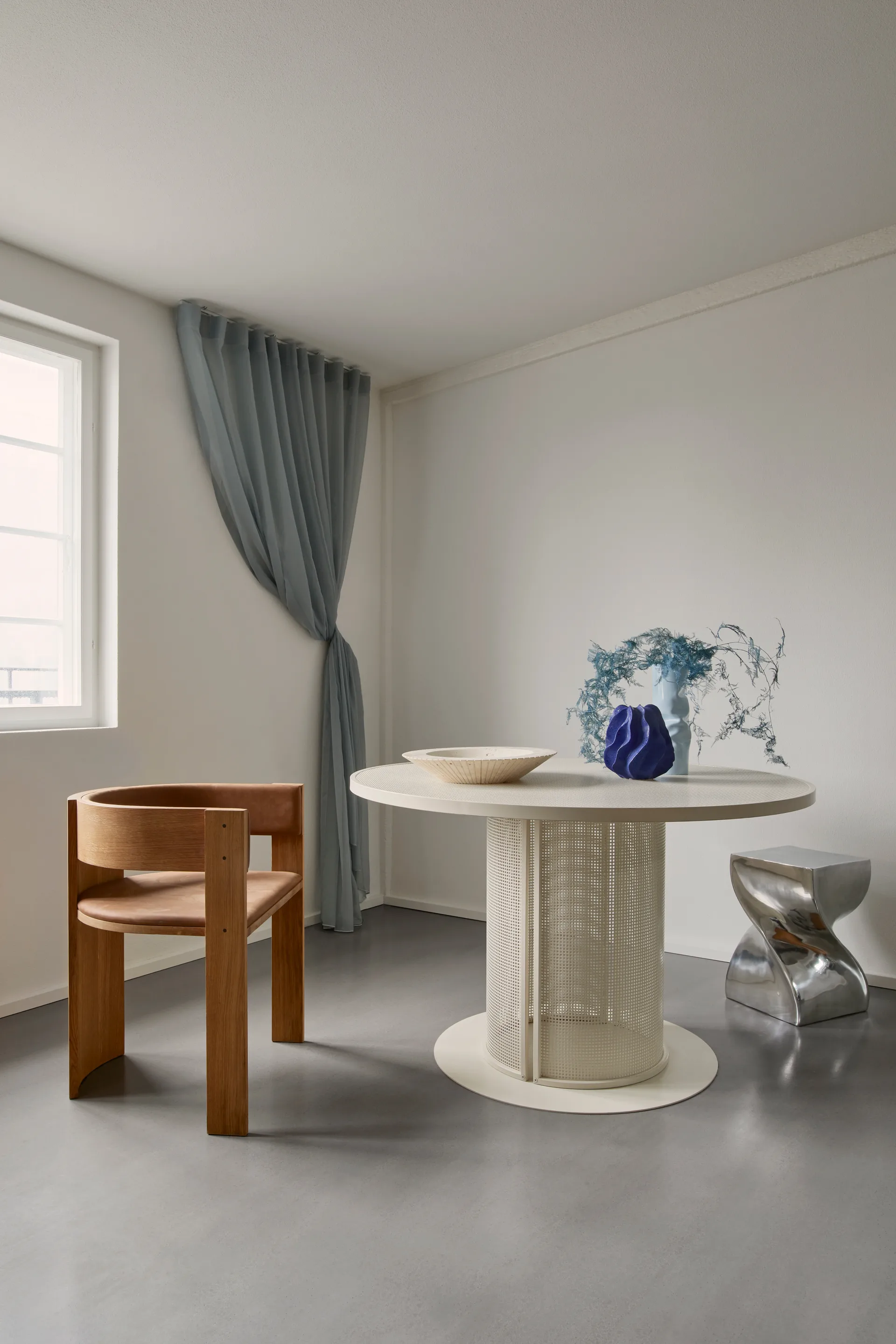 Collector καρέκλα, Ζεστό λουστραρισμένο δρυς-δερμάτινο καφέ Kristina Dam Studio