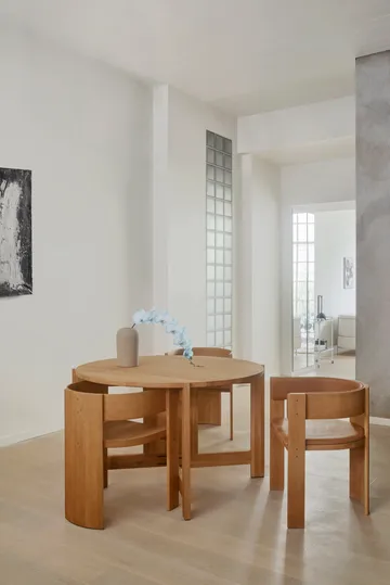 Collector τραπέζι φαγητού Ø120x74 cm - Ζεστό λουστραρισμένο δρυς - Kristina Dam Studio